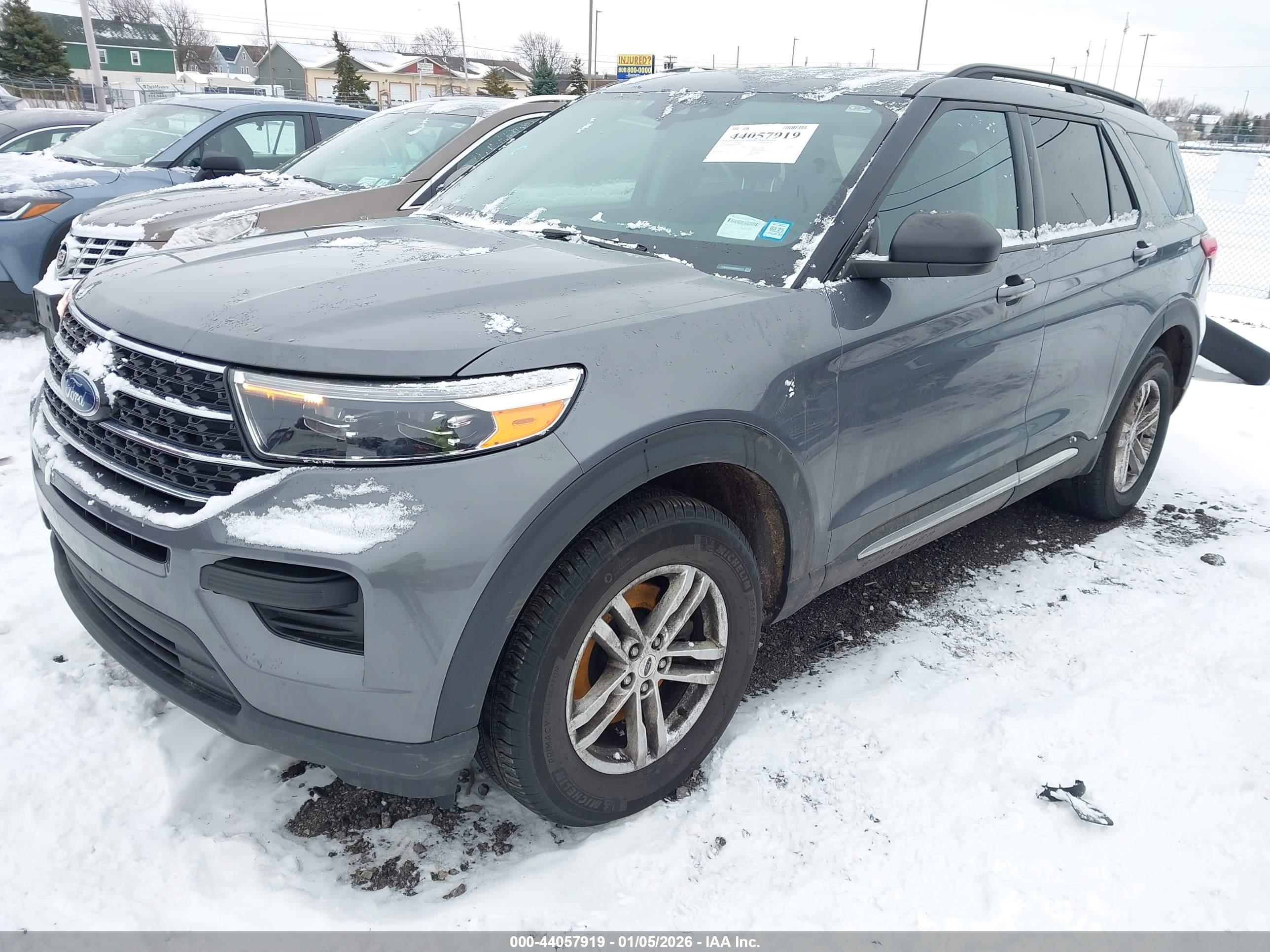 FORD EXPLORER image 2