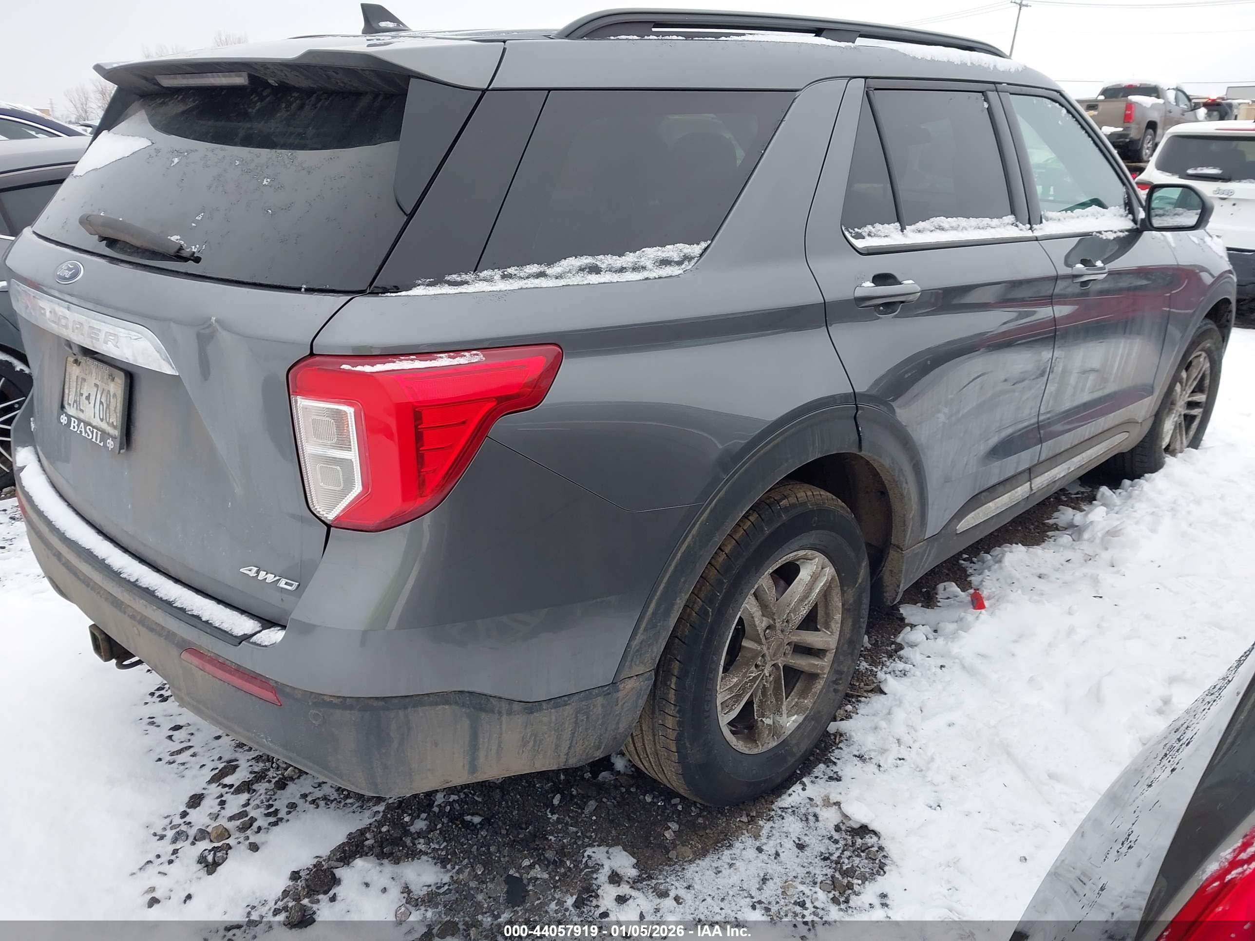 FORD EXPLORER image 4