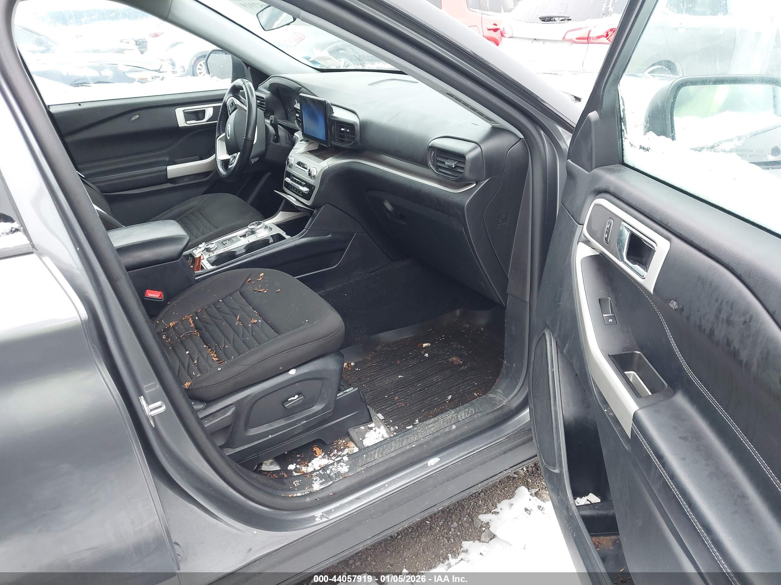 FORD EXPLORER image 5