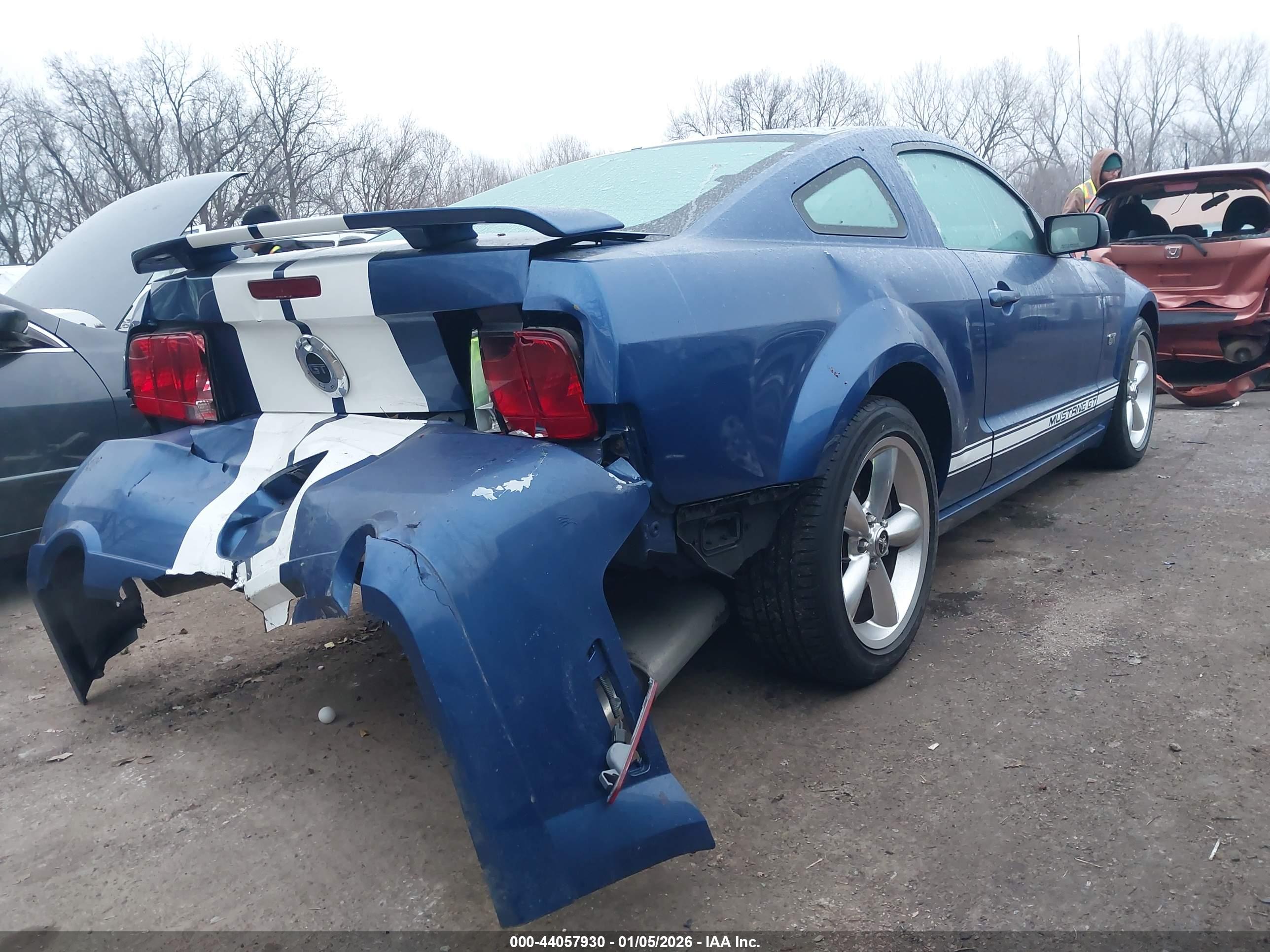 FORD MUSTANG image 4