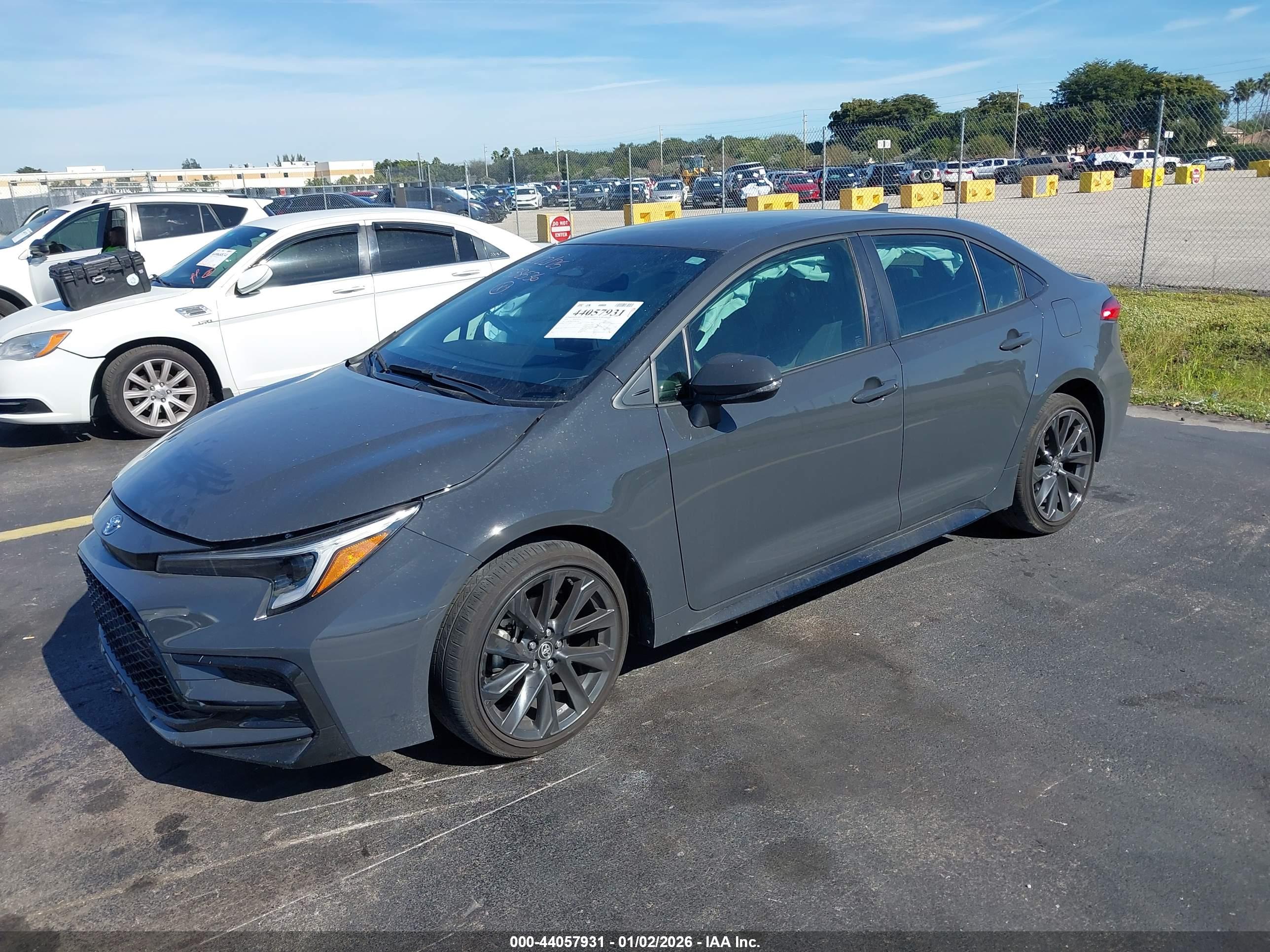 TOYOTA COROLLA image 2