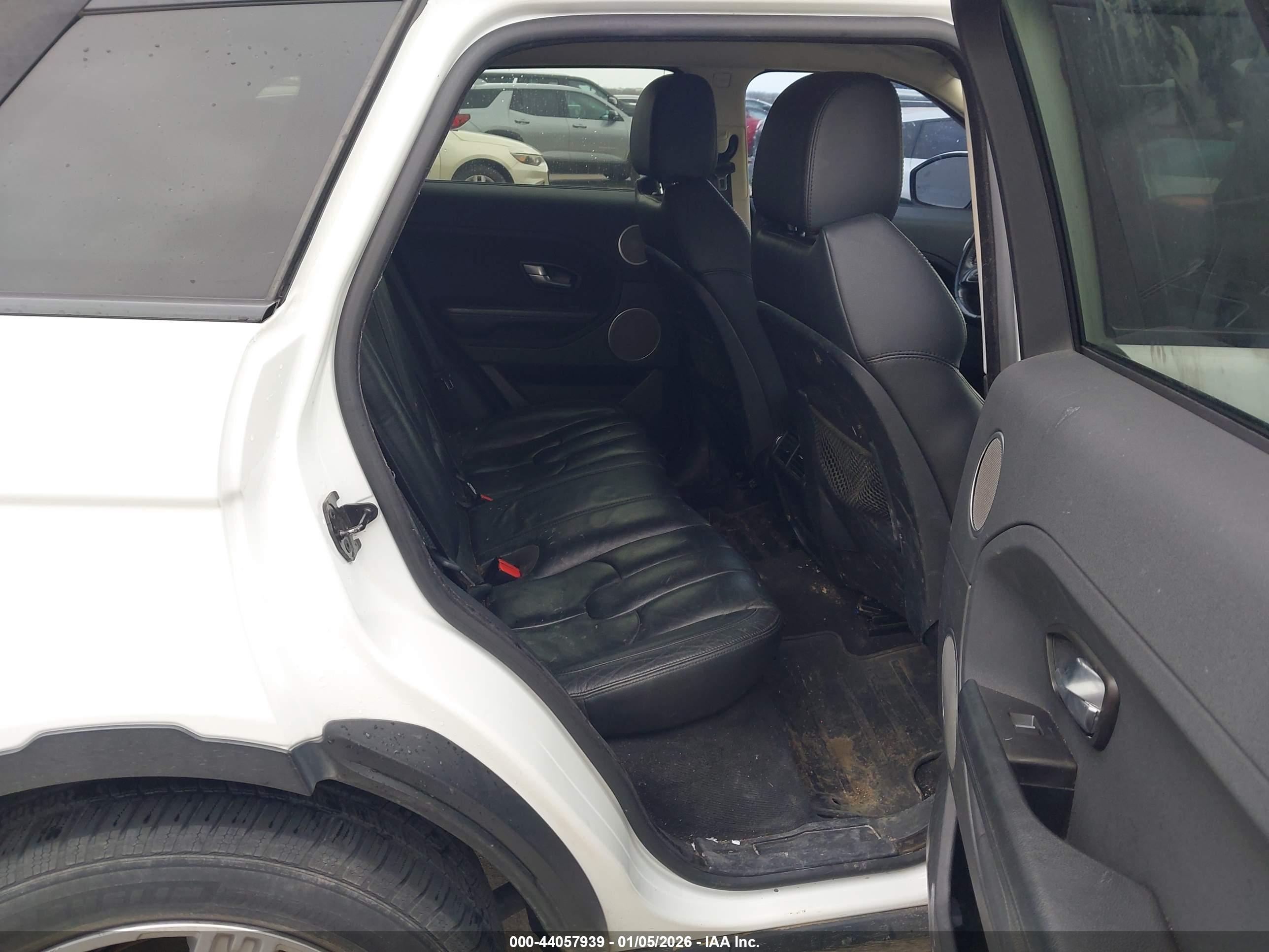 LAND ROVER image 8