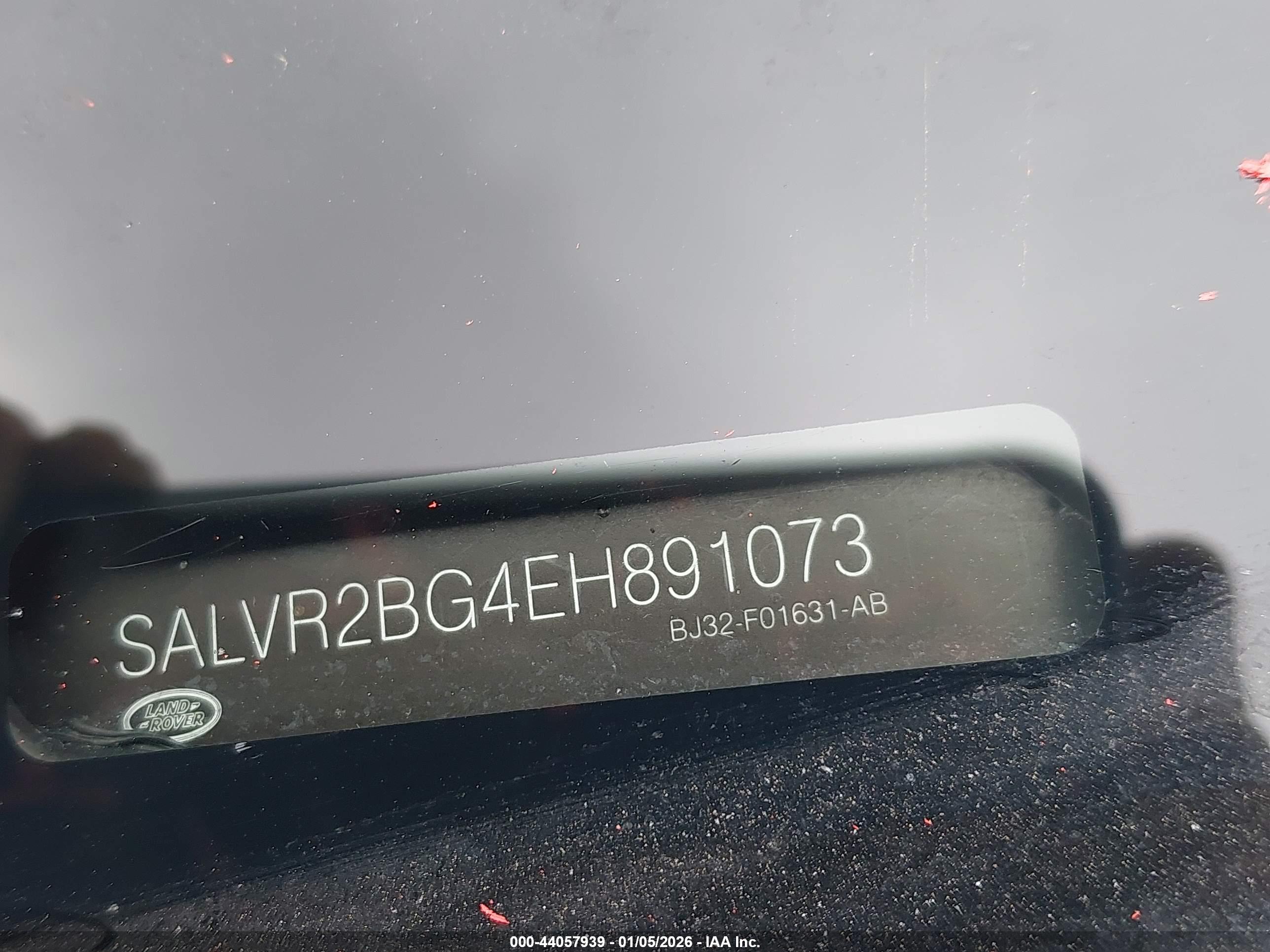 LAND ROVER image 9