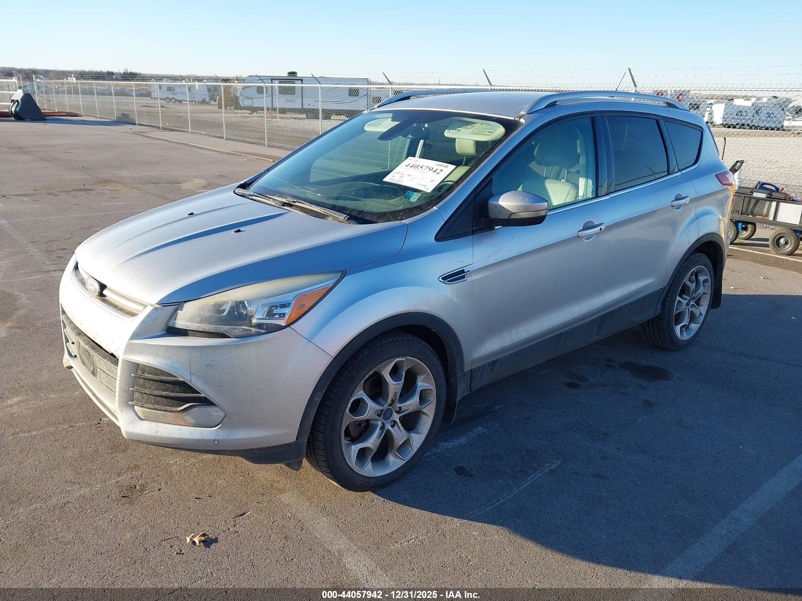 FORD ESCAPE image 2