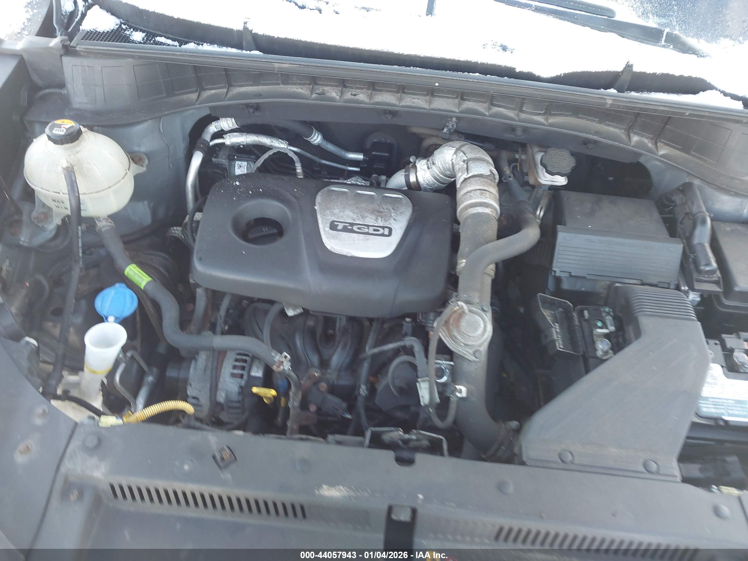 HYUNDAI TUCSON image 10