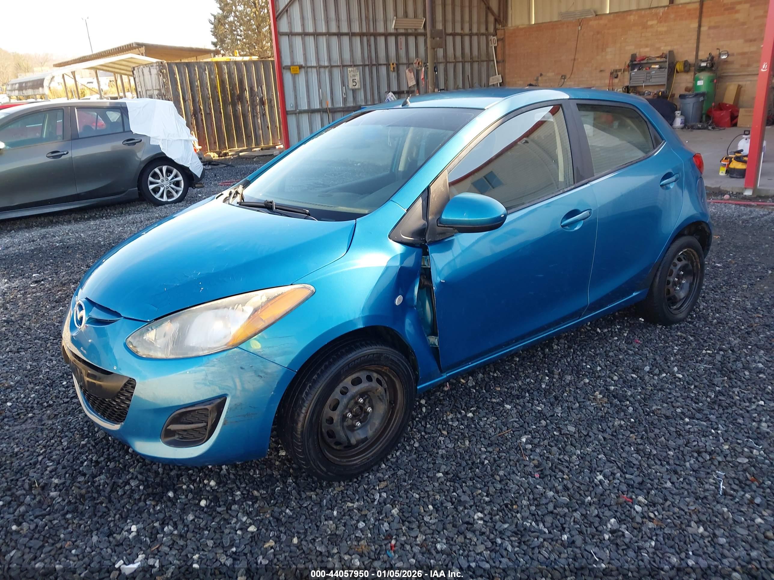 MAZDA MAZDA2 image 2