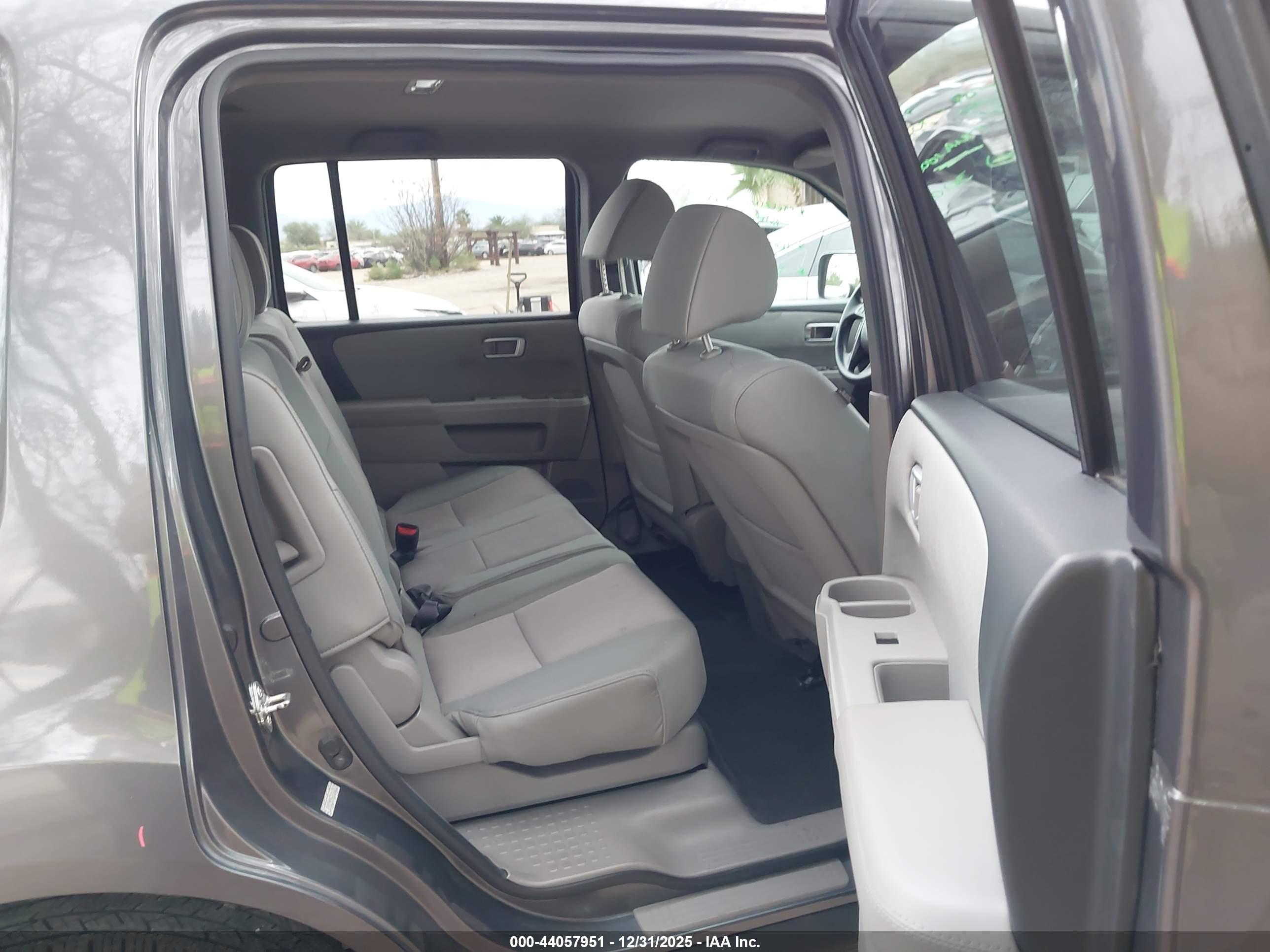 HONDA PILOT image 8