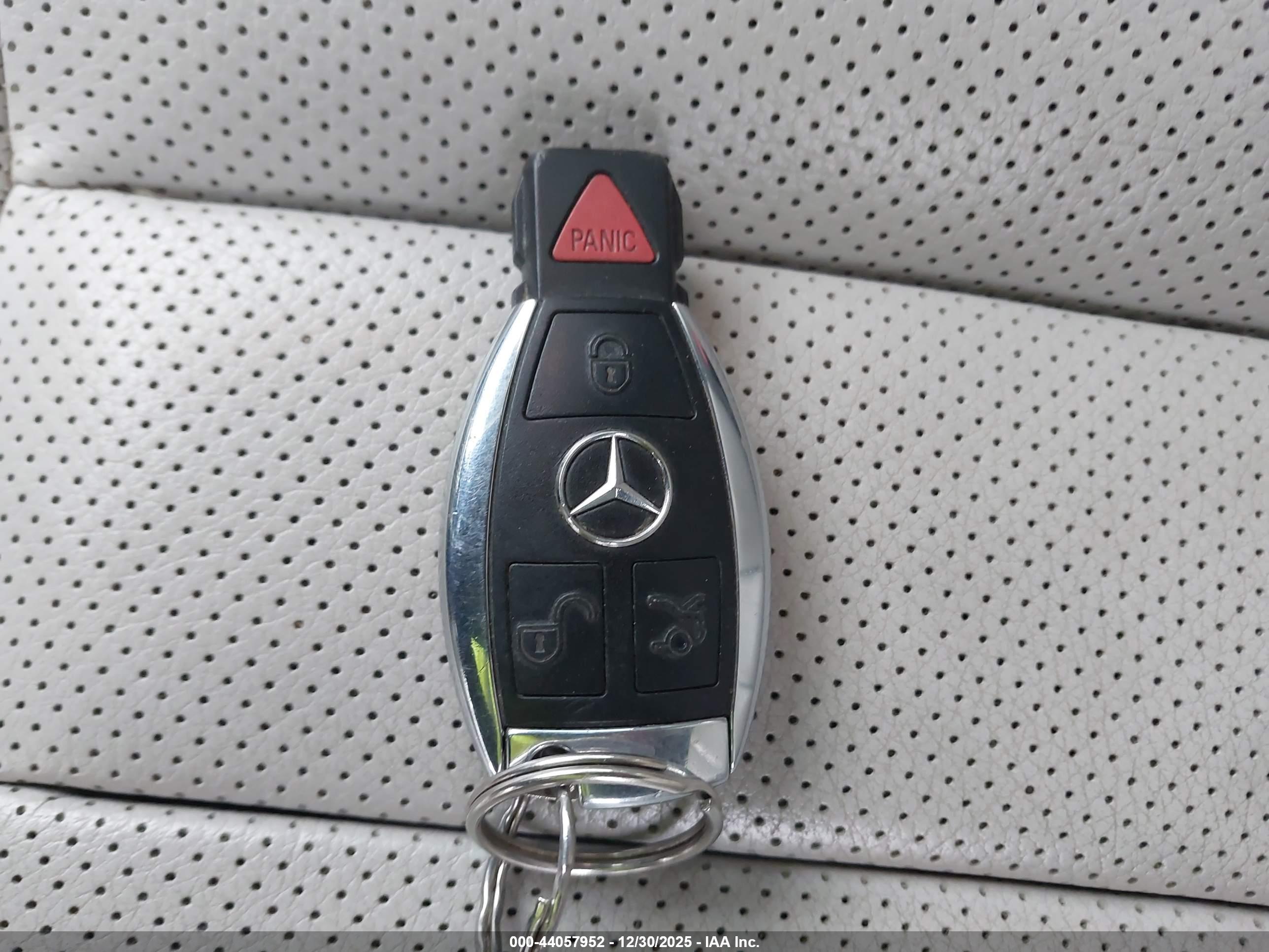 MERCEDES-BENZ E image 11