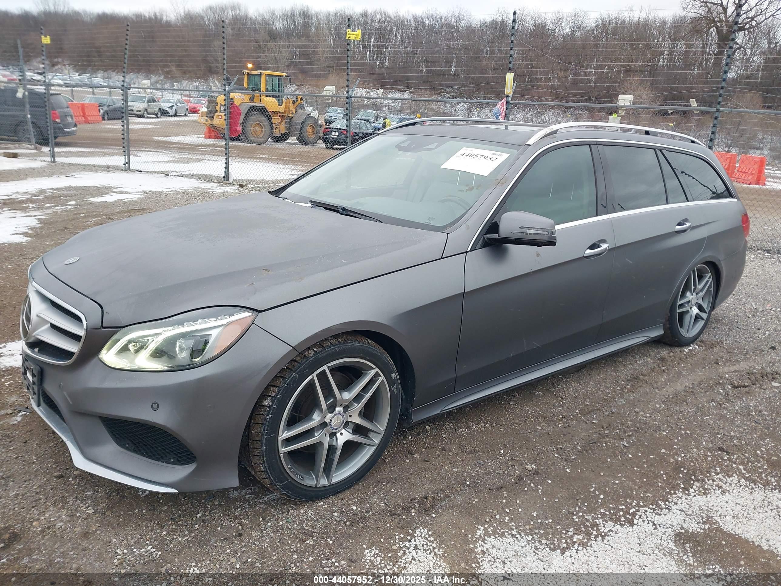 MERCEDES-BENZ E image 2