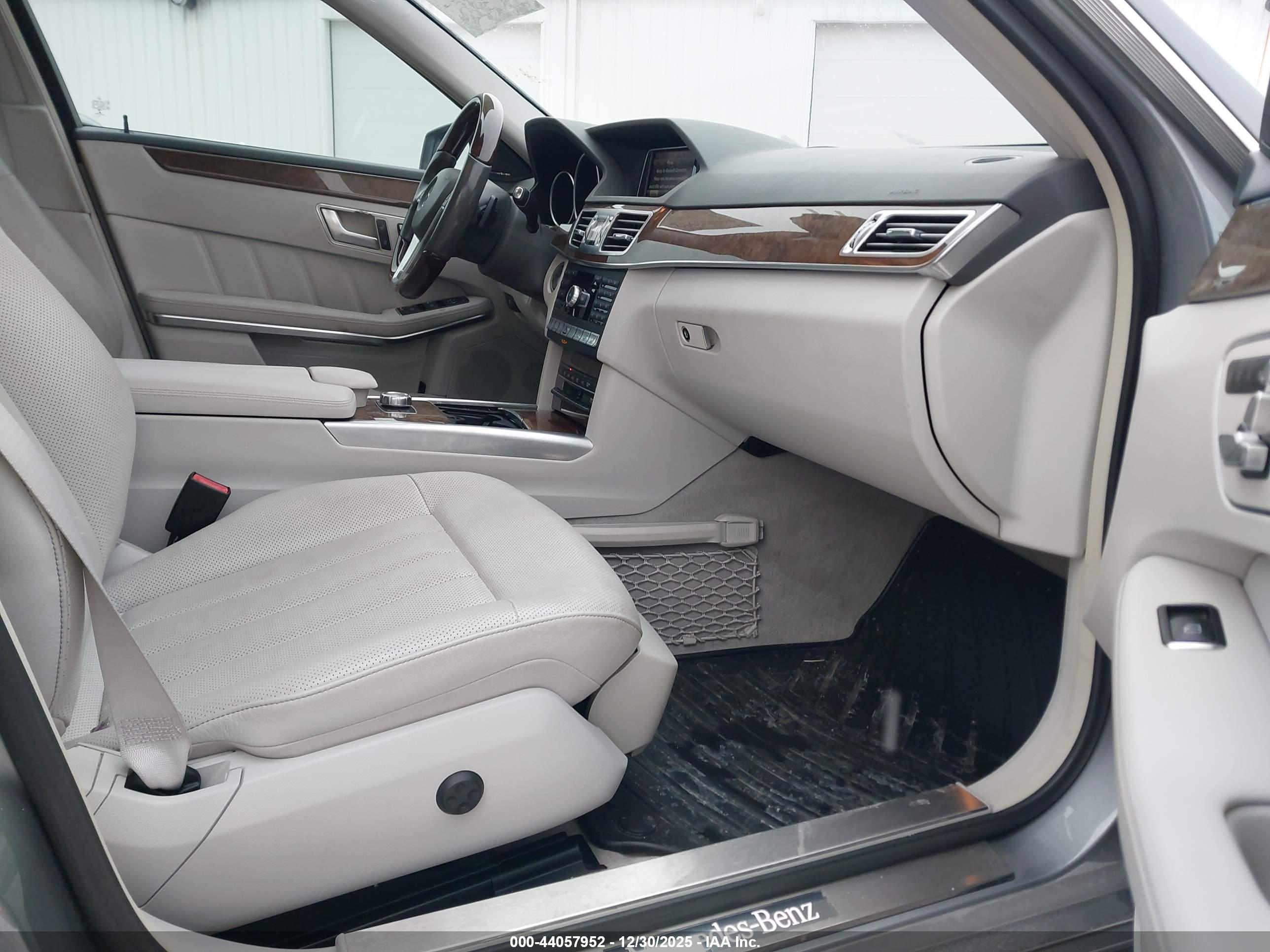 MERCEDES-BENZ E image 5