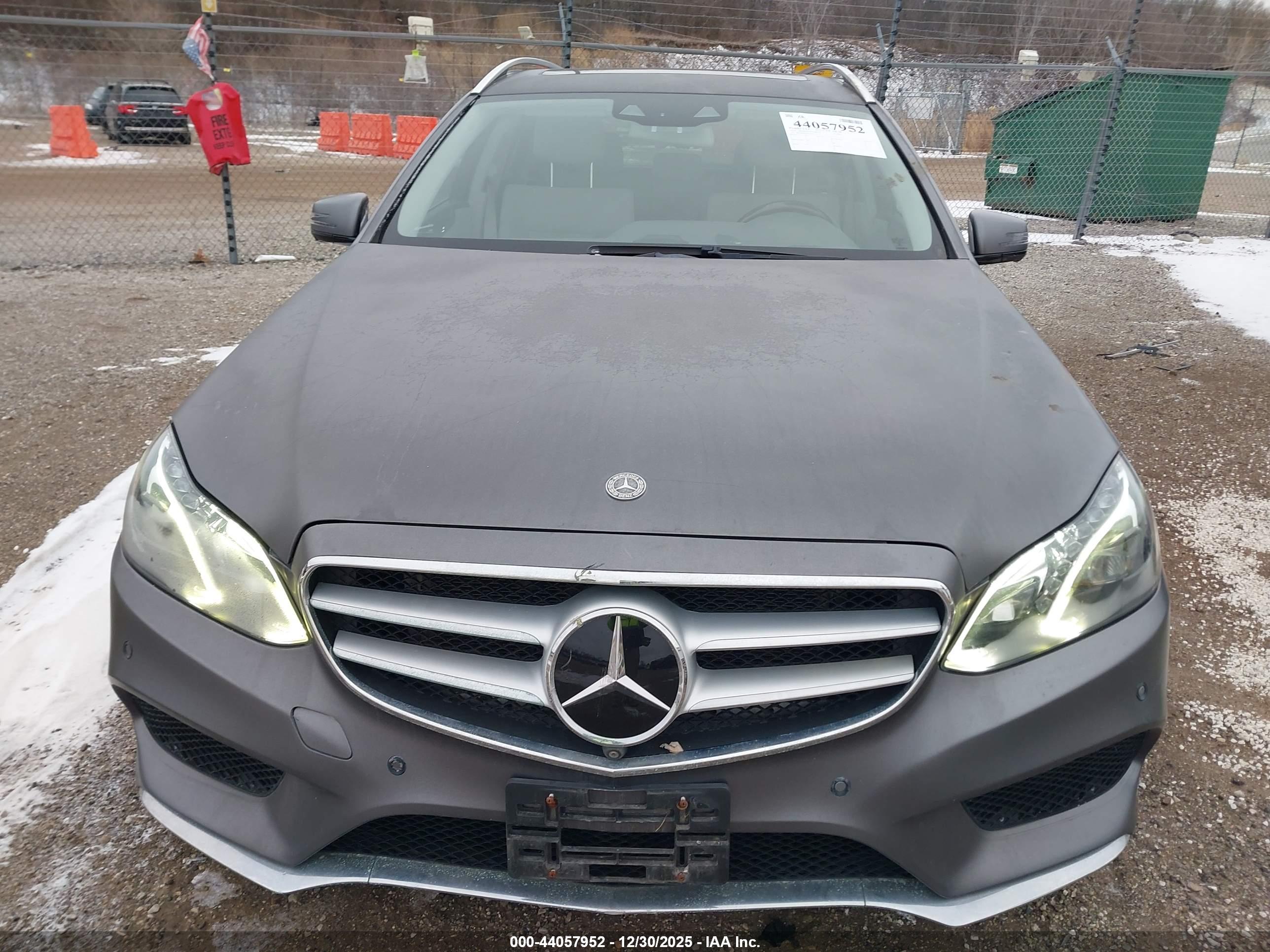 MERCEDES-BENZ E image 6