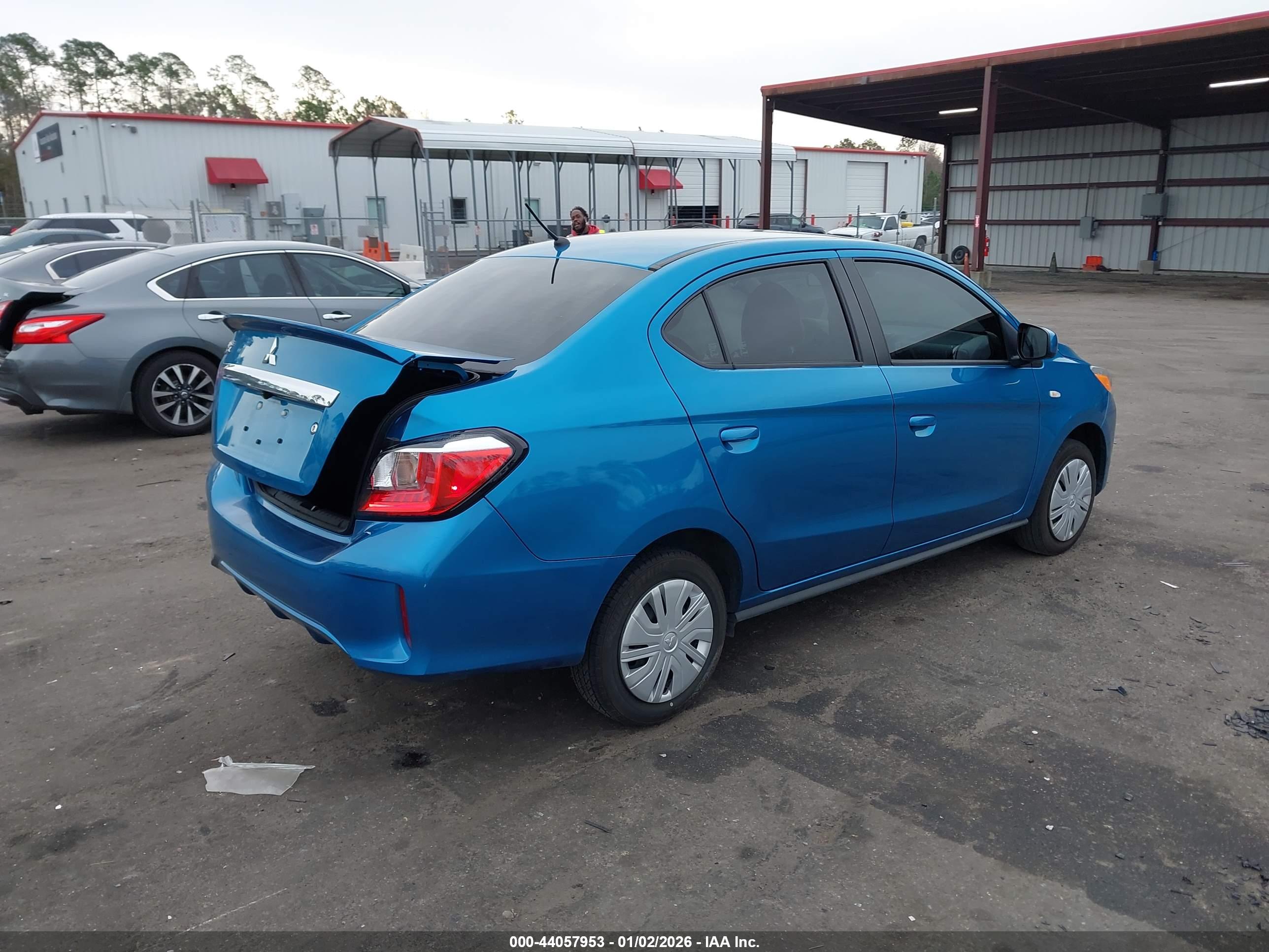 MITSUBISHI MIRAGE image 4