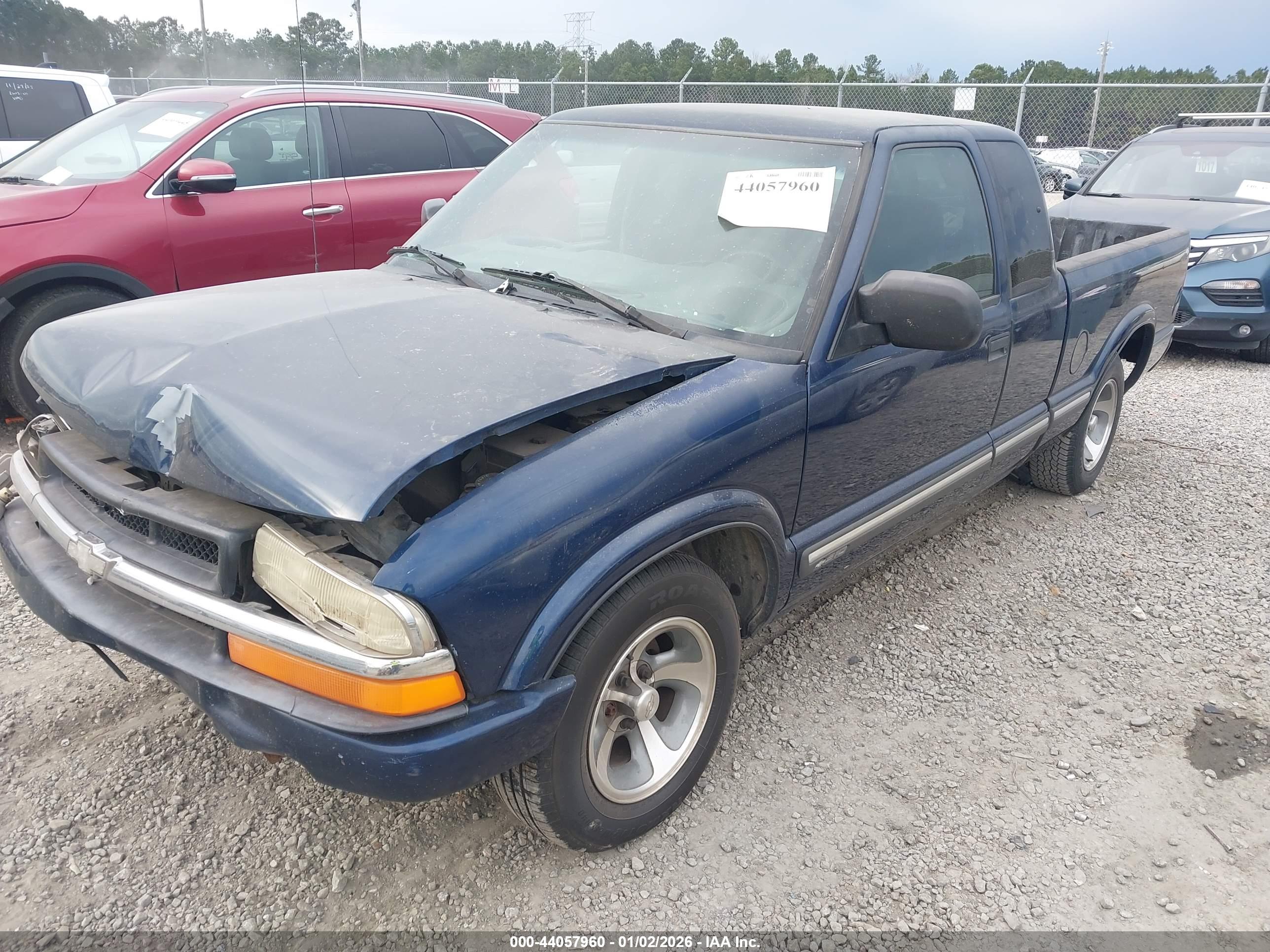CHEVROLET S-10 image 2