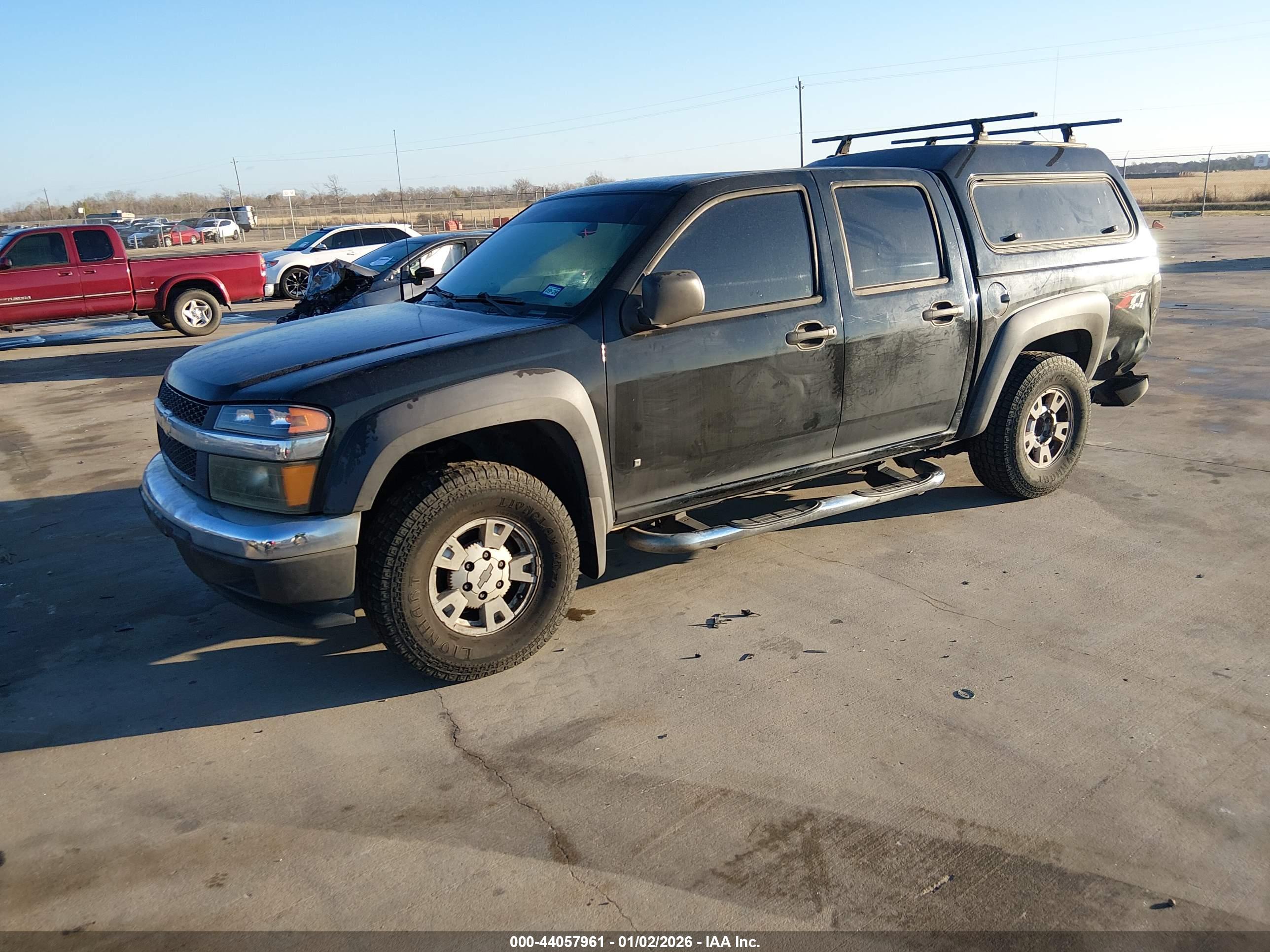 CHEVROLET COLORADO image 2