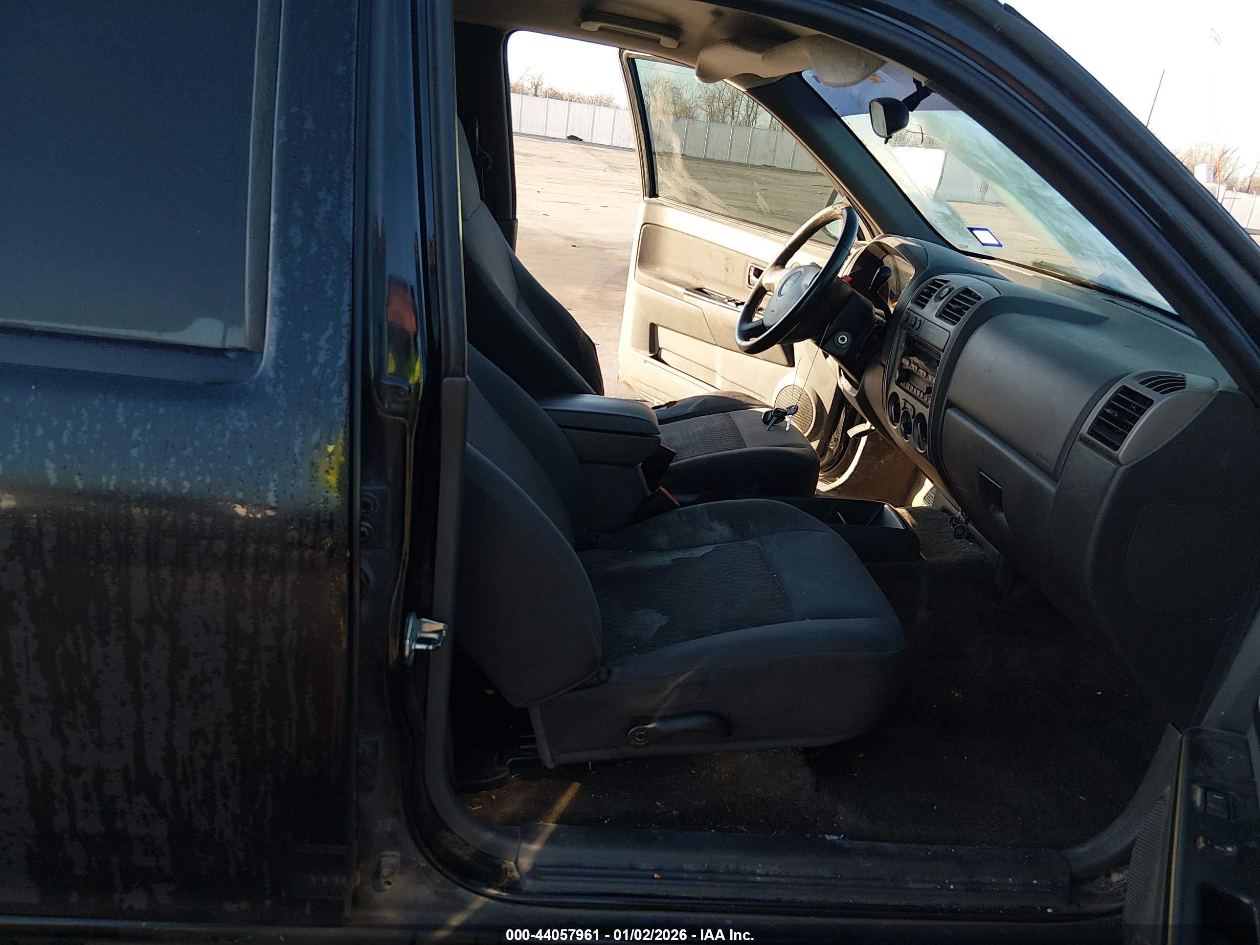 CHEVROLET COLORADO image 5
