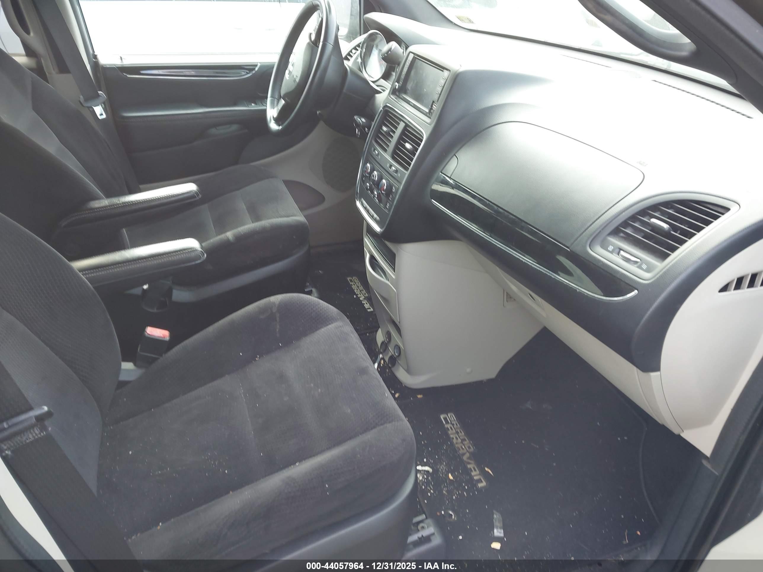 DODGE GRAND image 5