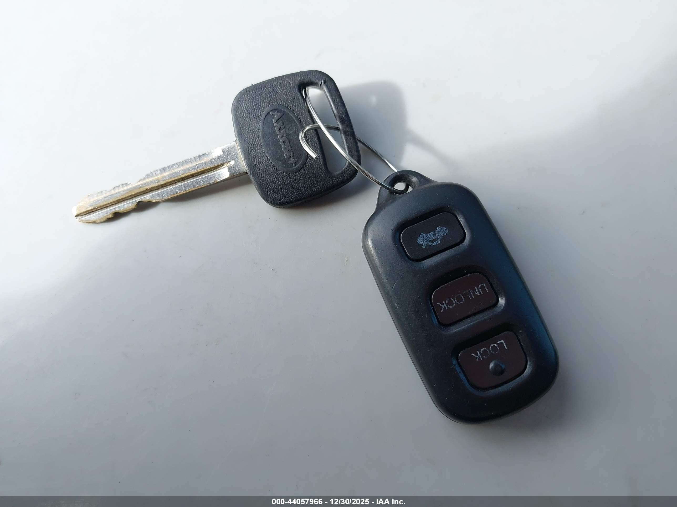TOYOTA RAV4 image 11