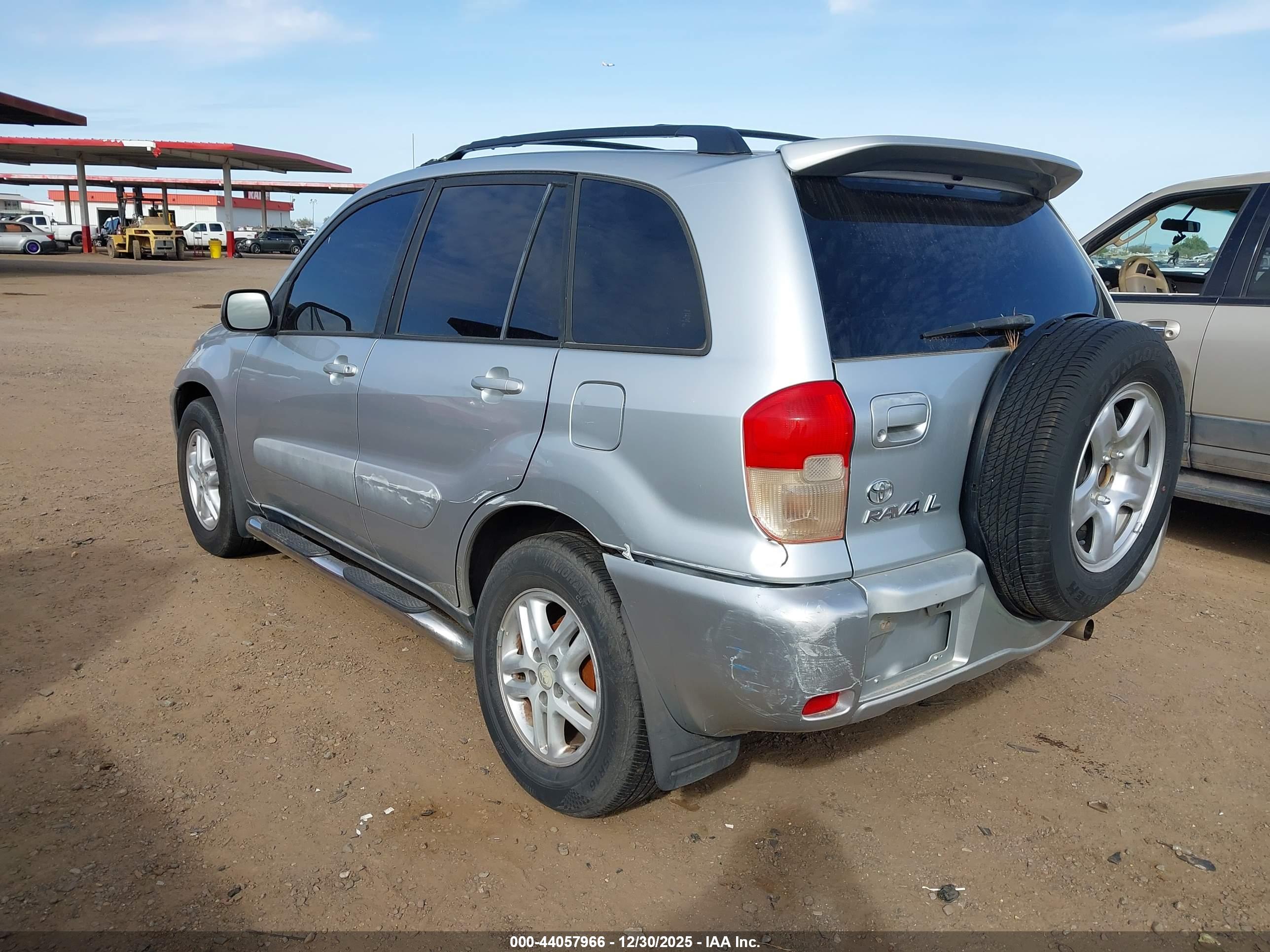 TOYOTA RAV4 image 3