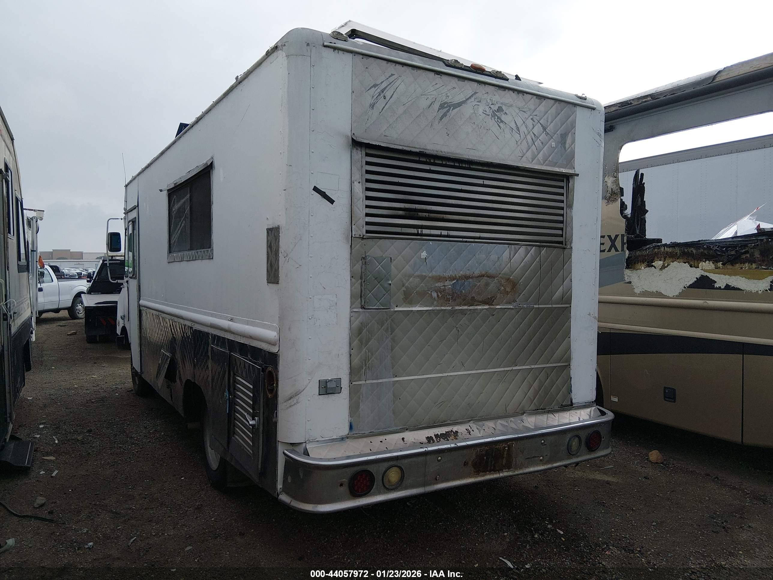 GMC FORWARD image 3