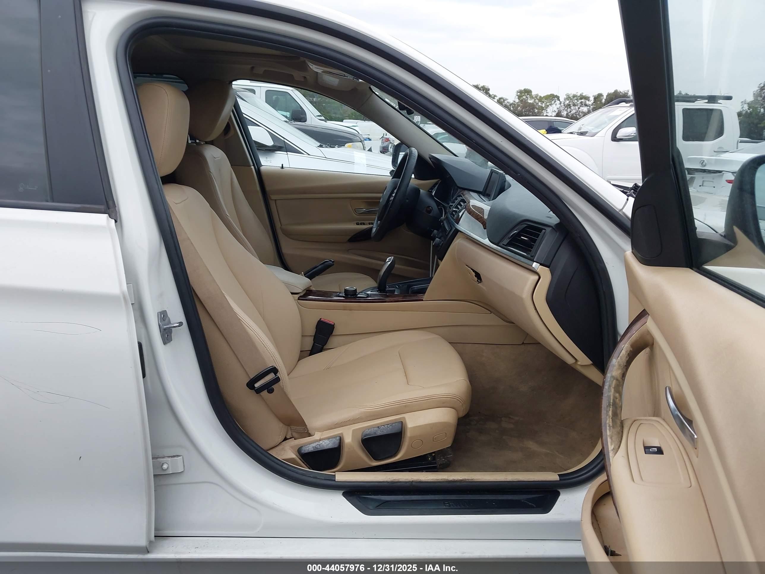 BMW 320I image 5