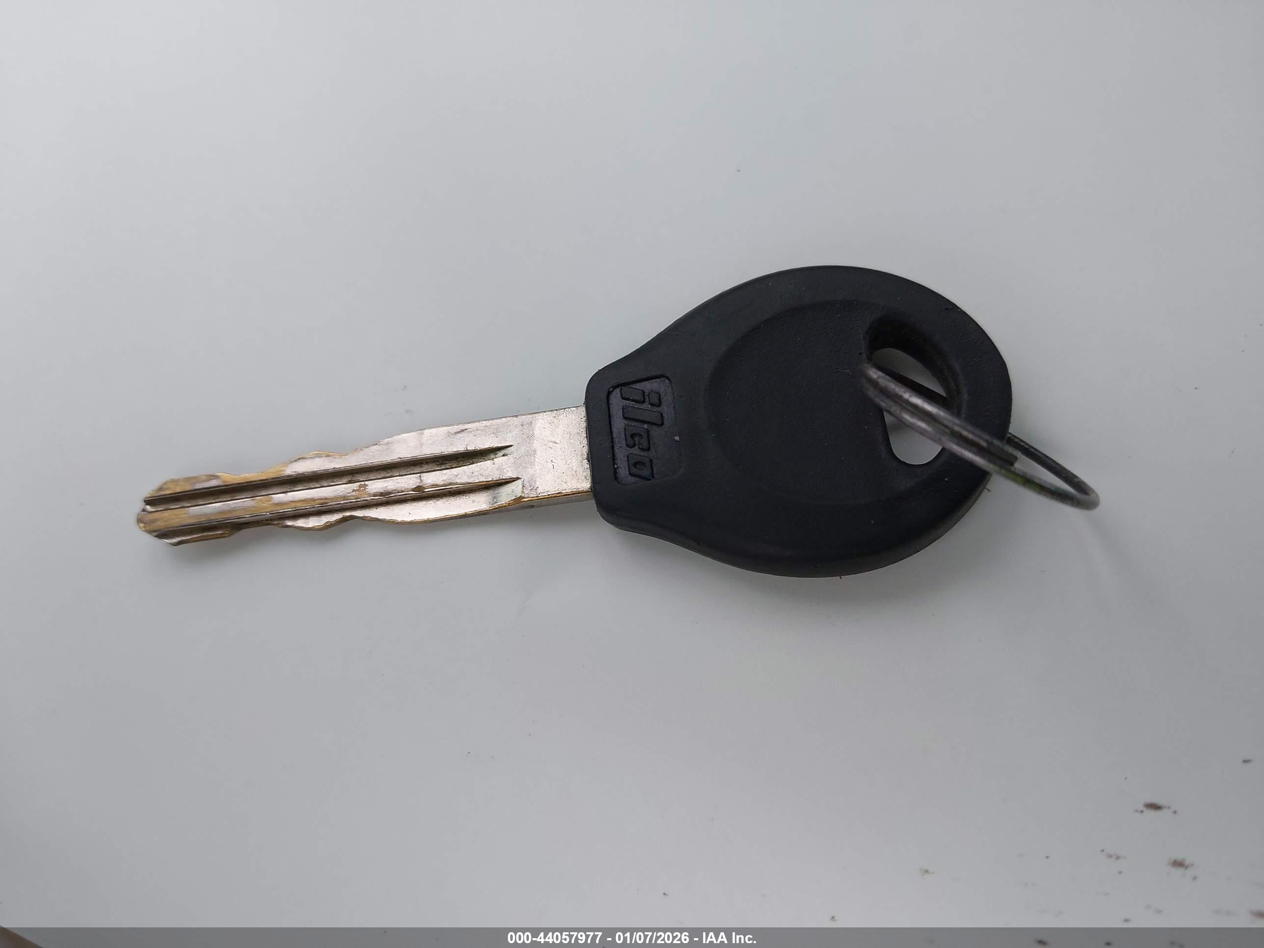 NISSAN VERSA image 11