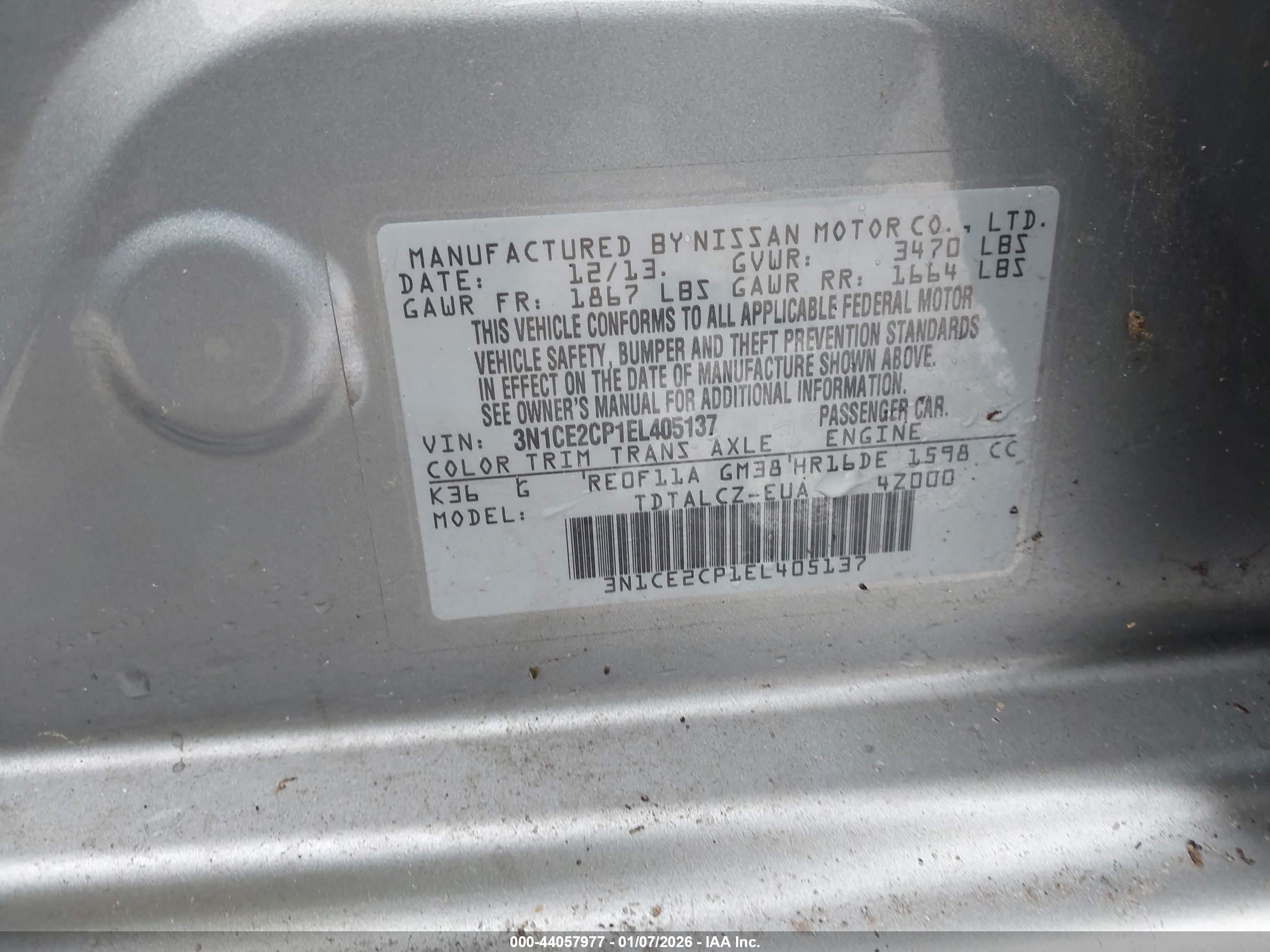 NISSAN VERSA image 9
