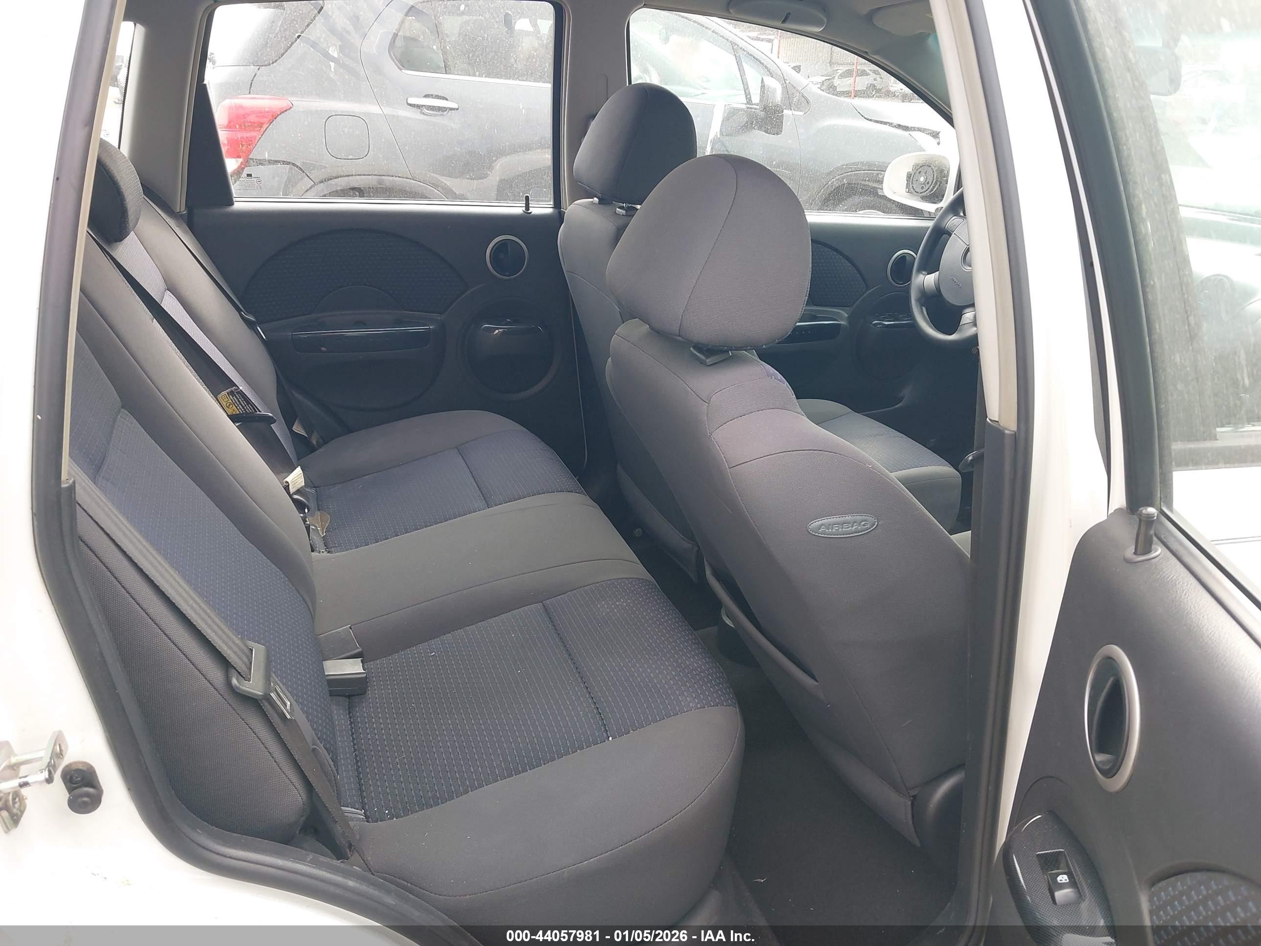 CHEVROLET AVEO image 8
