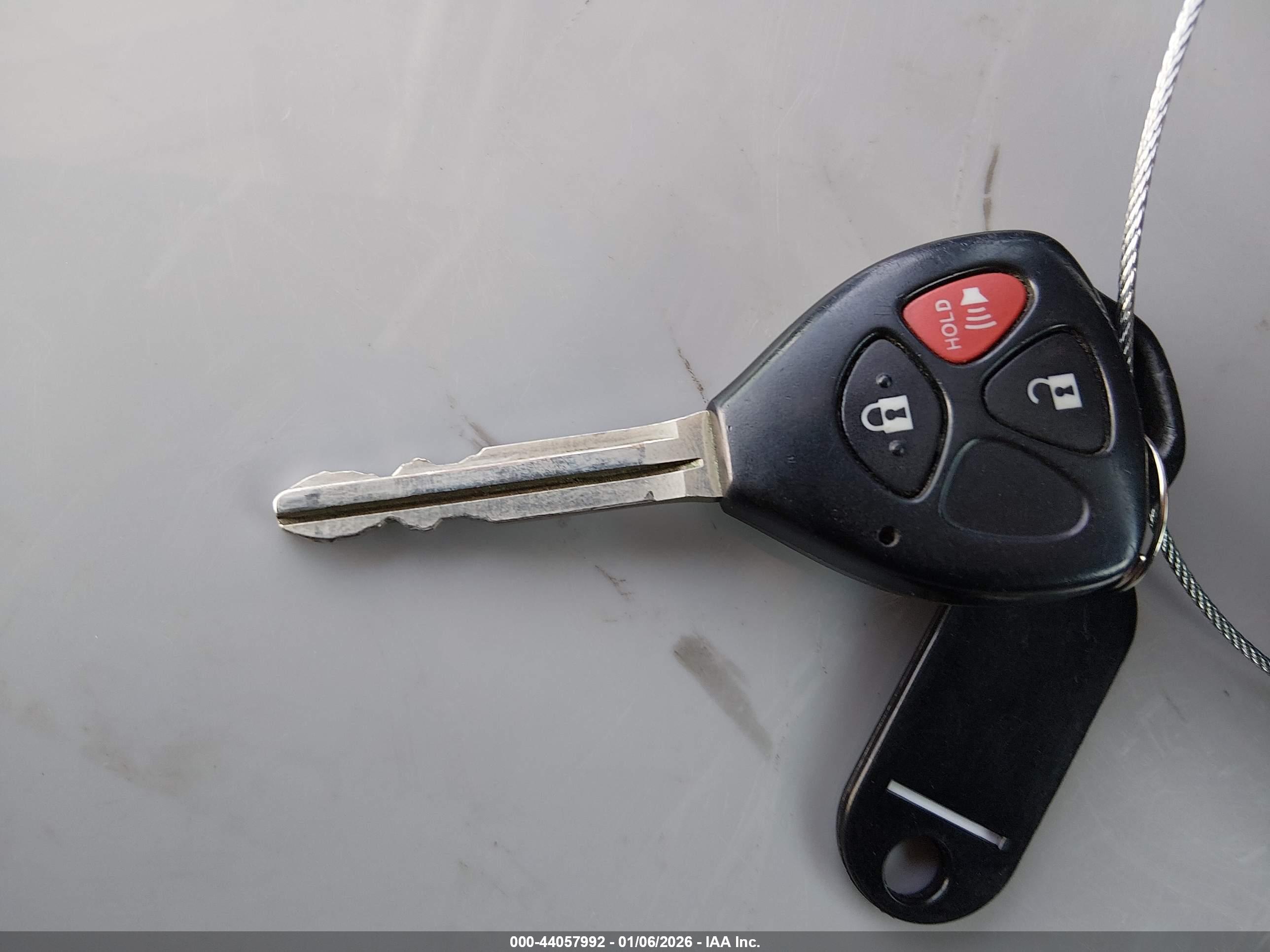 TOYOTA RAV4 image 11