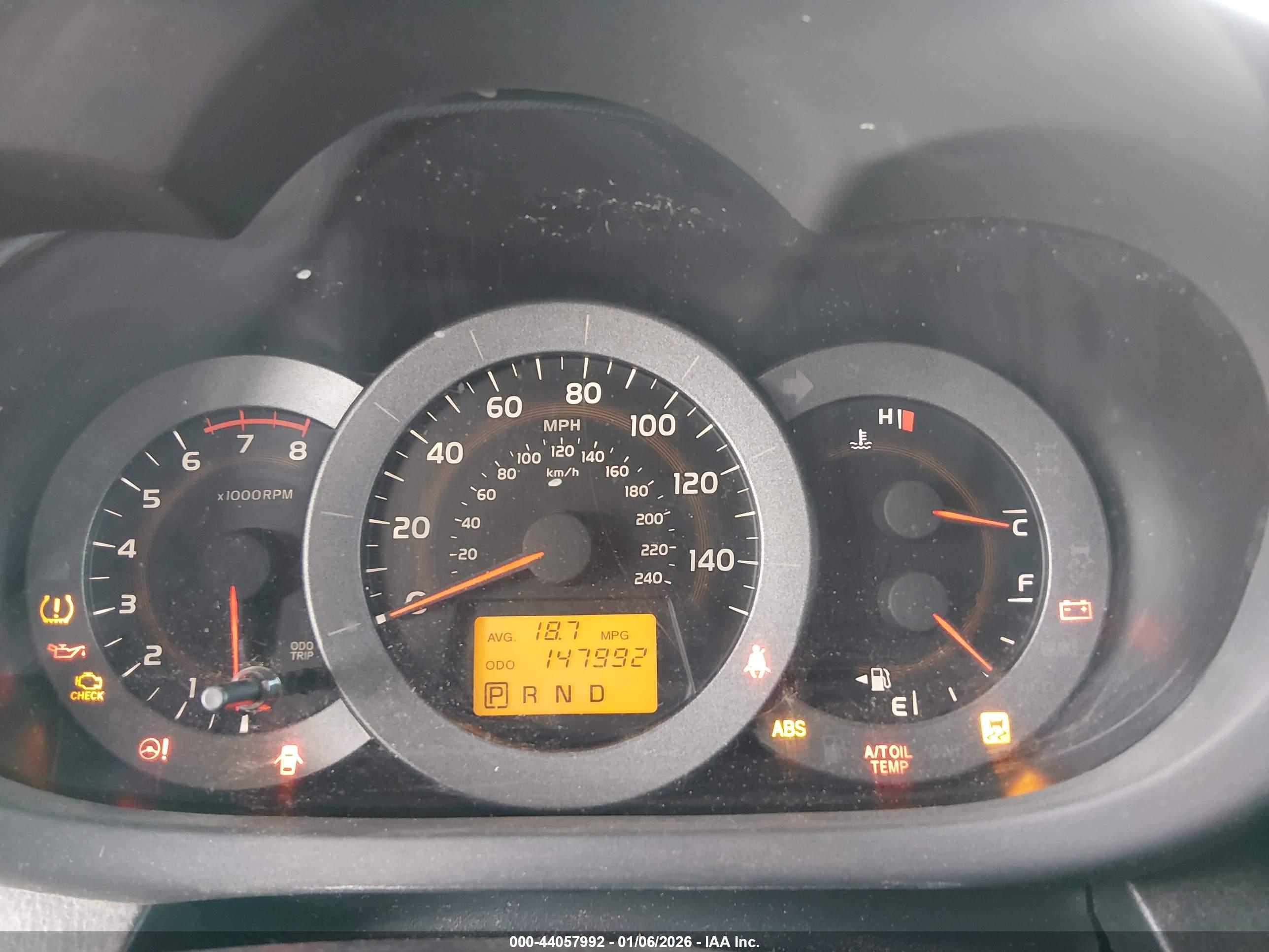 TOYOTA RAV4 image 7