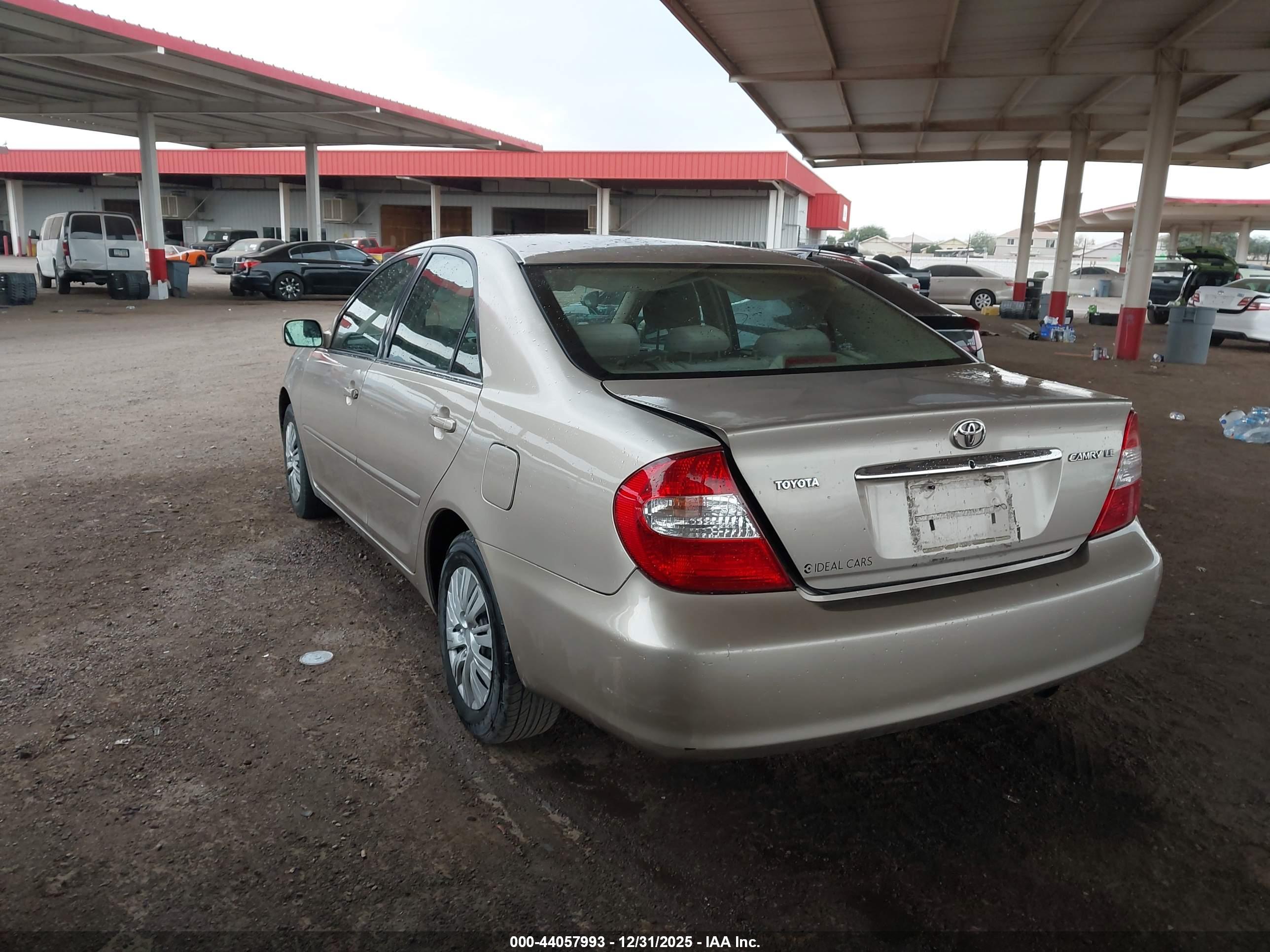 TOYOTA CAMRY image 3