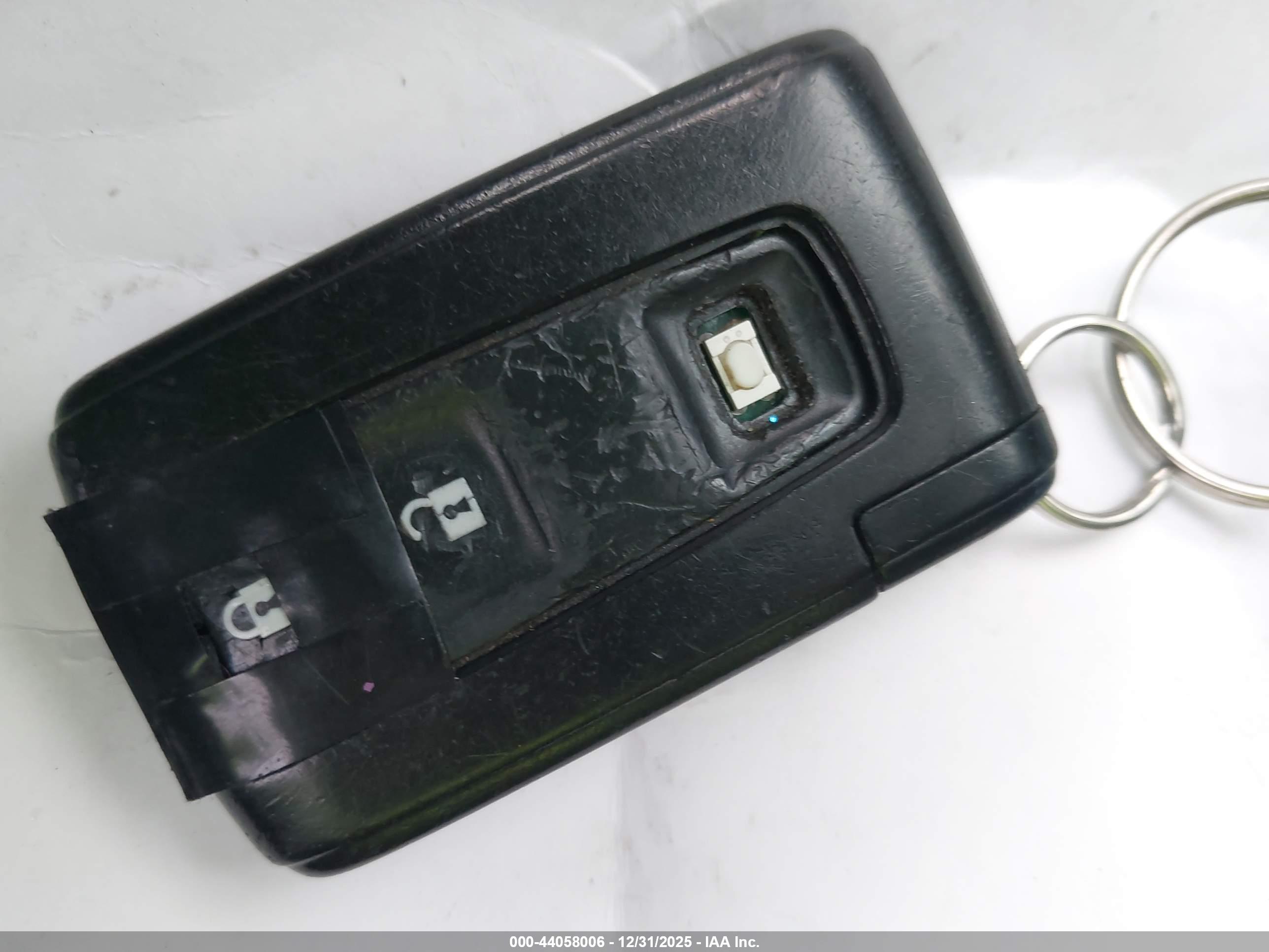 TOYOTA PRIUS image 11