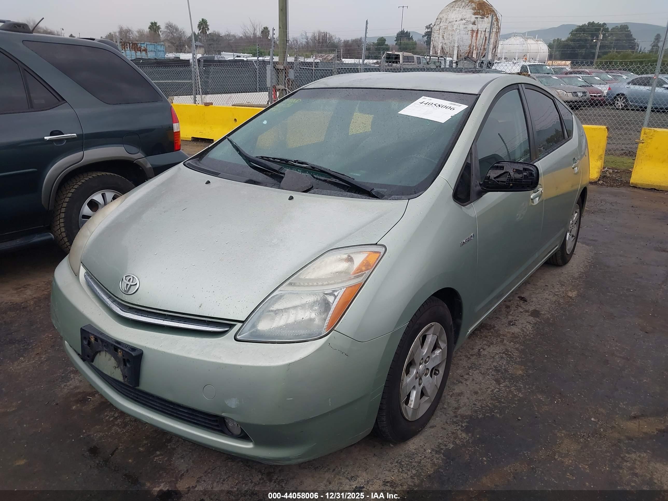TOYOTA PRIUS image 6