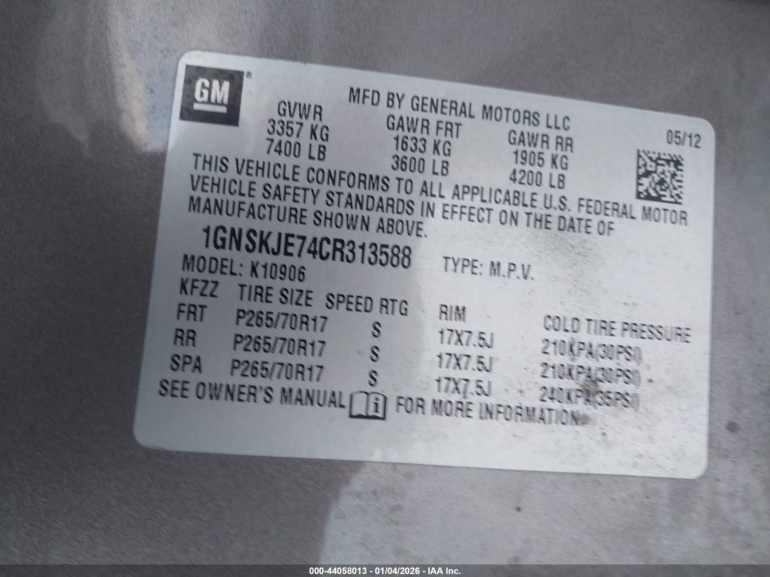 CHEVROLET SUBURBAN image 9