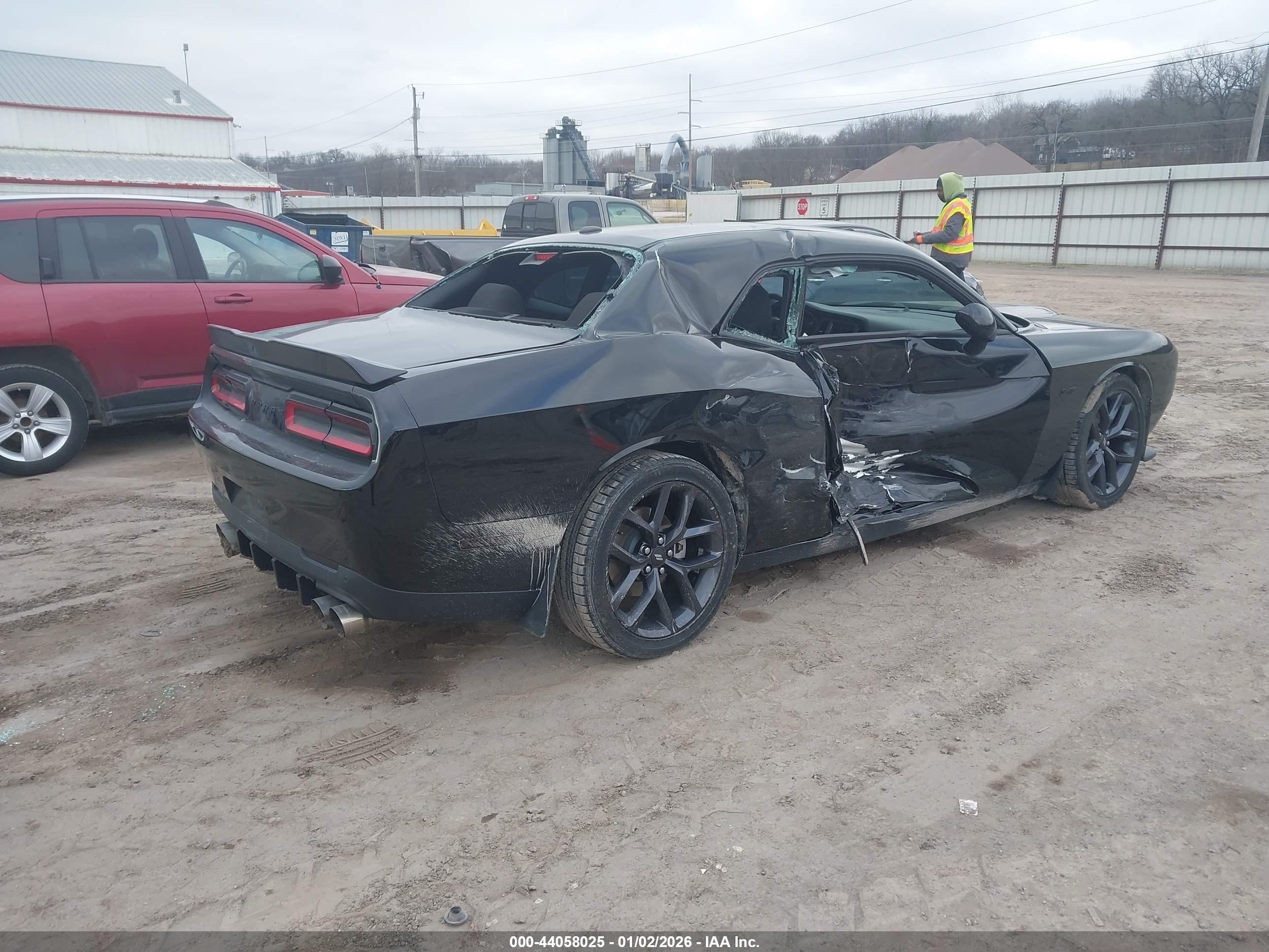 DODGE CHALLENGER image 4