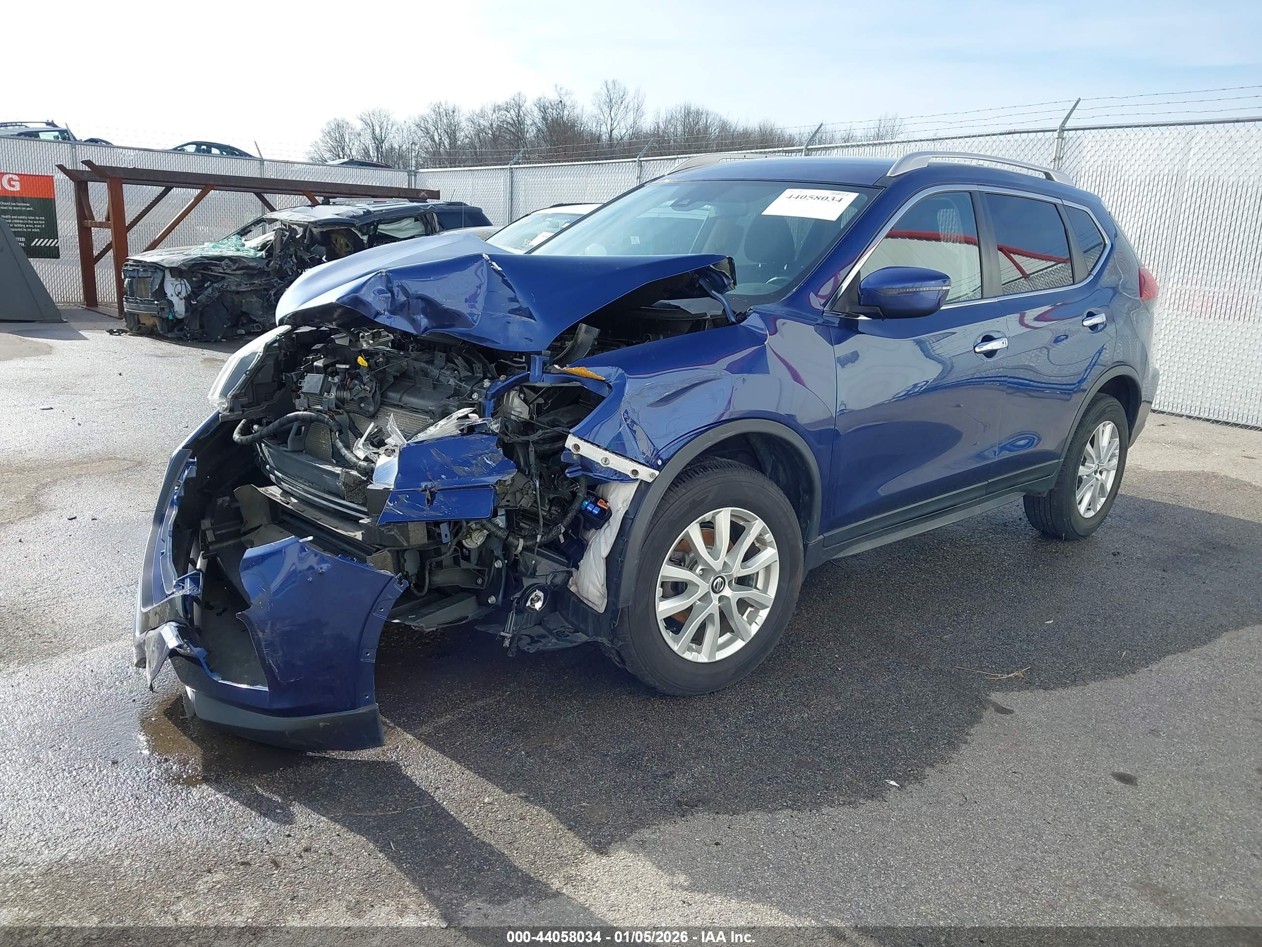 NISSAN ROGUE image 2