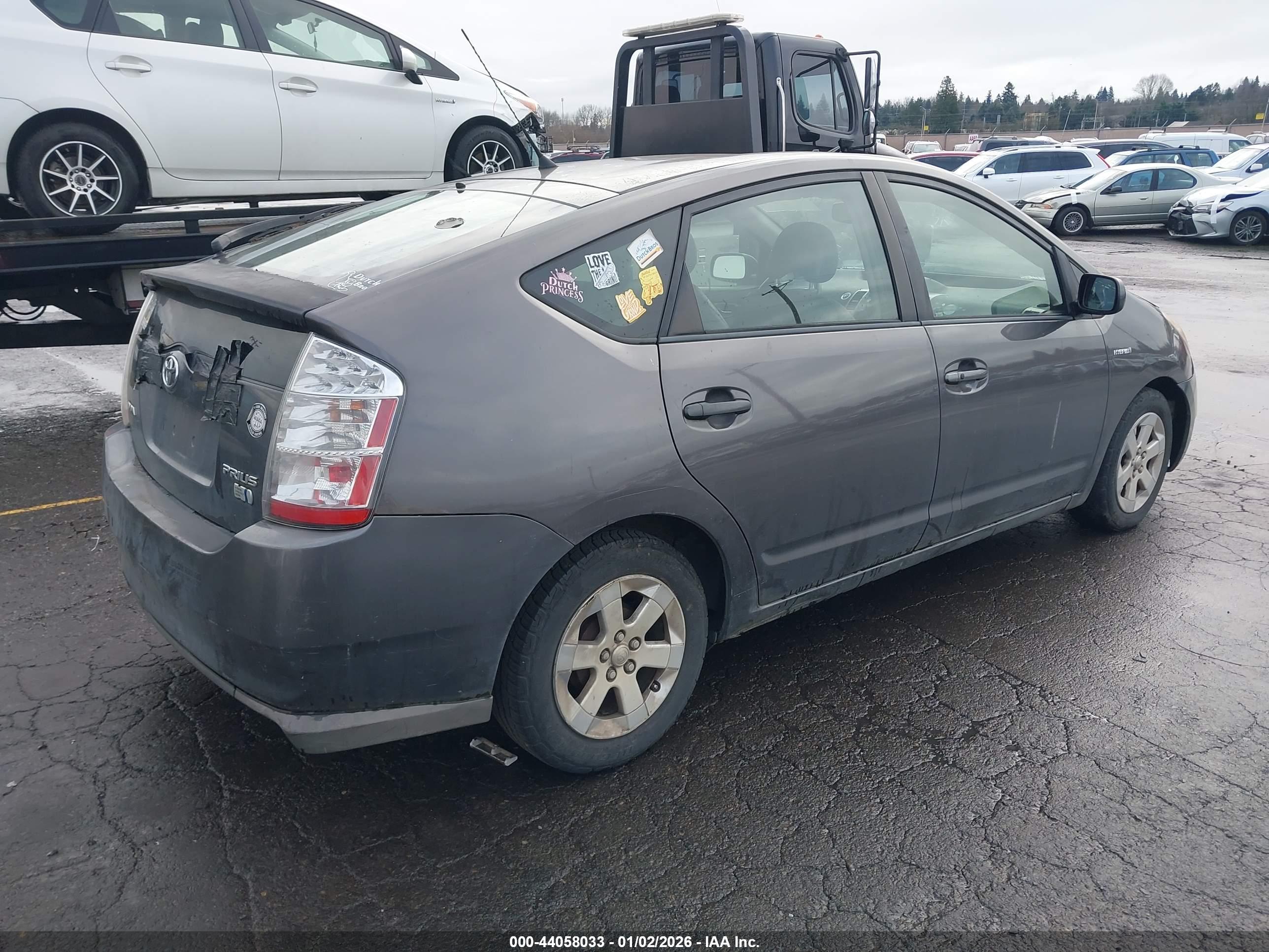 TOYOTA PRIUS image 4