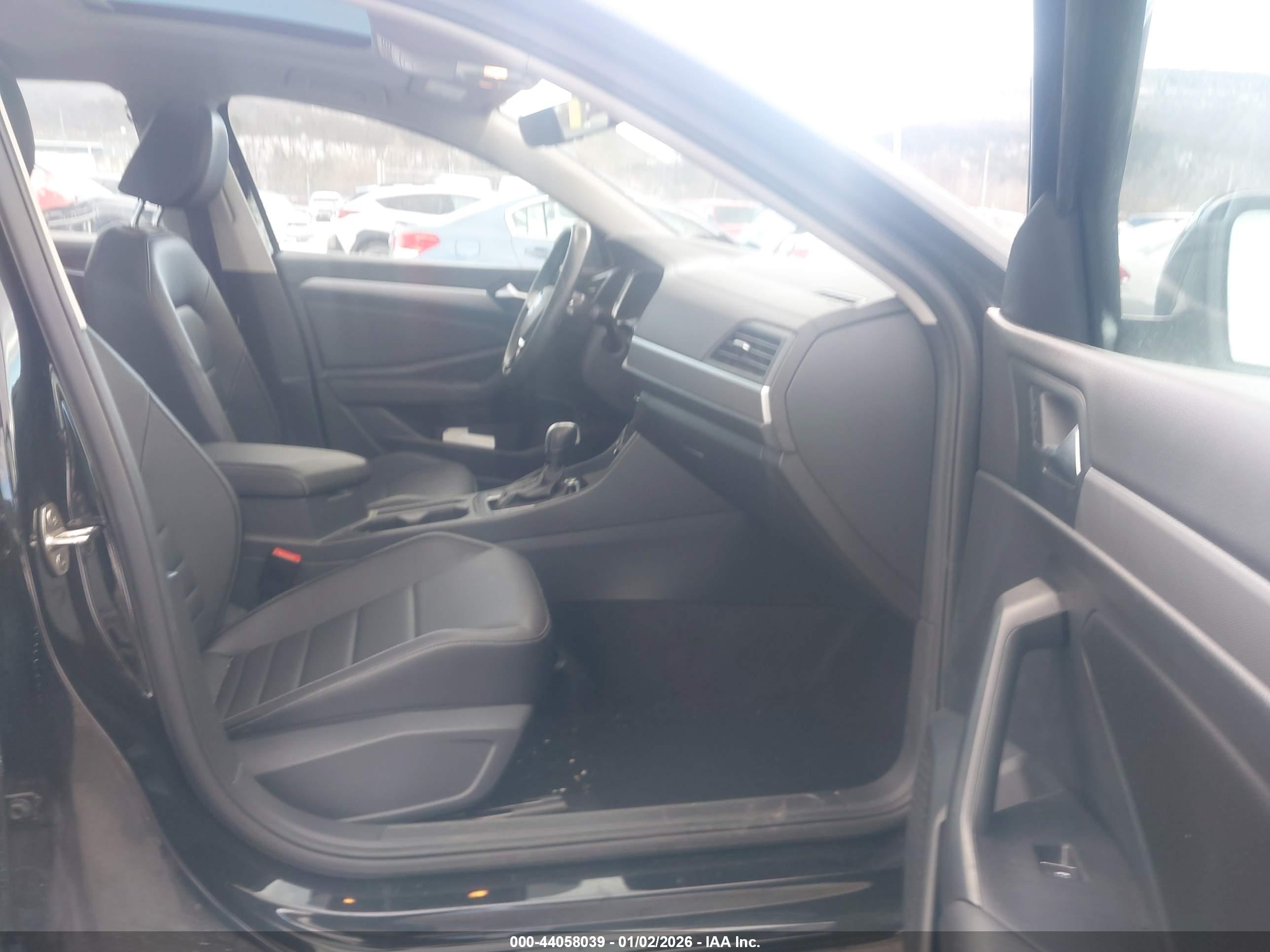 VOLKSWAGEN JETTA image 5