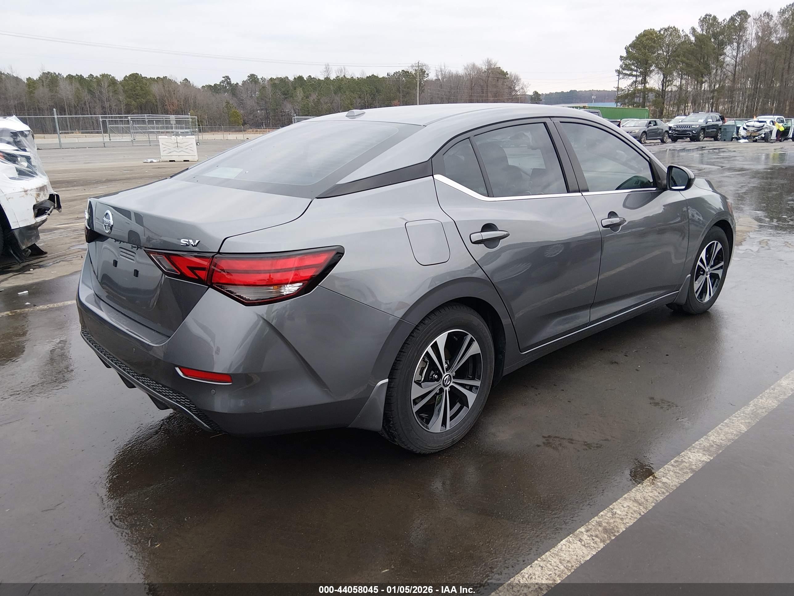 NISSAN SENTRA image 4