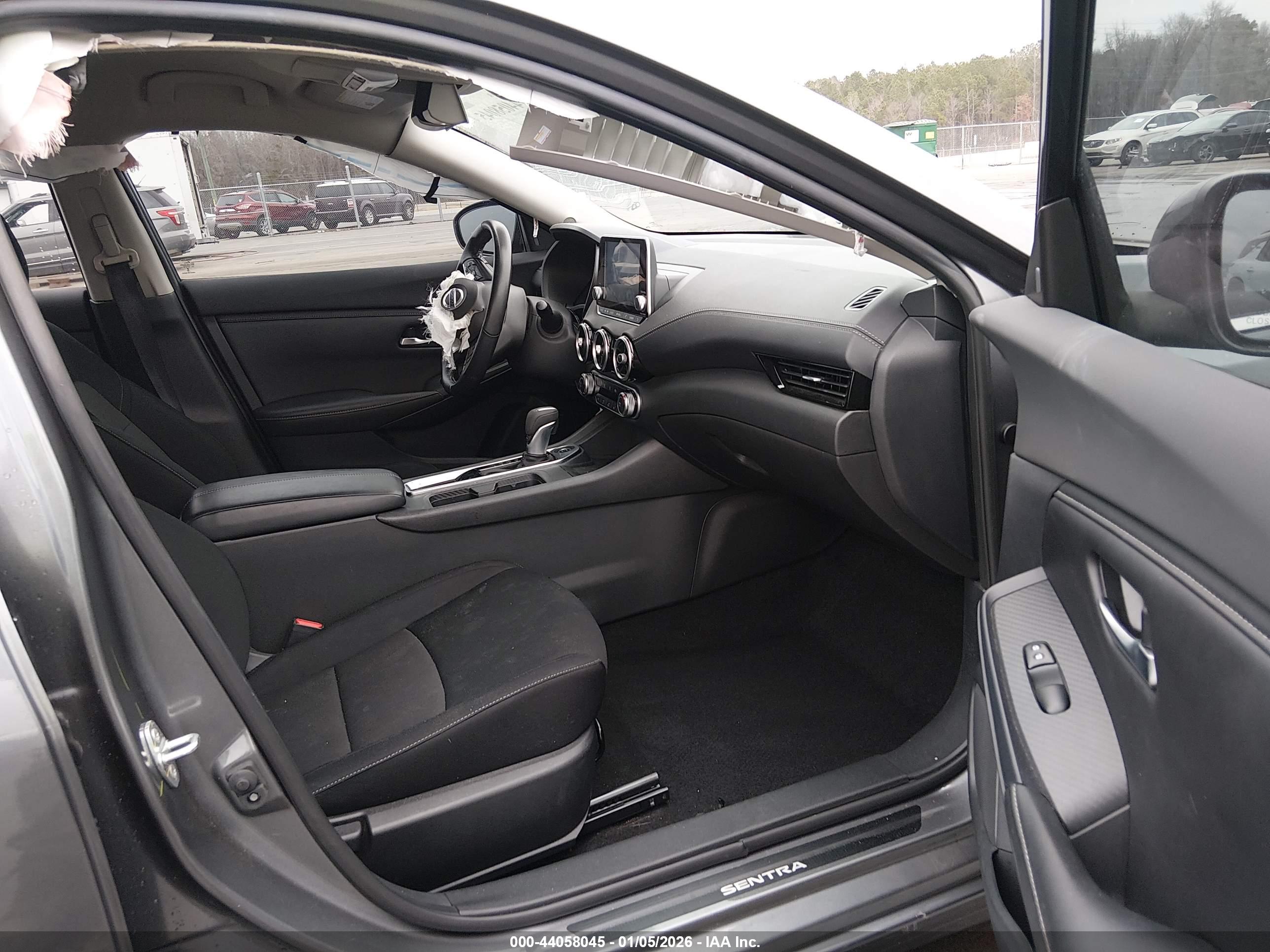 NISSAN SENTRA image 5