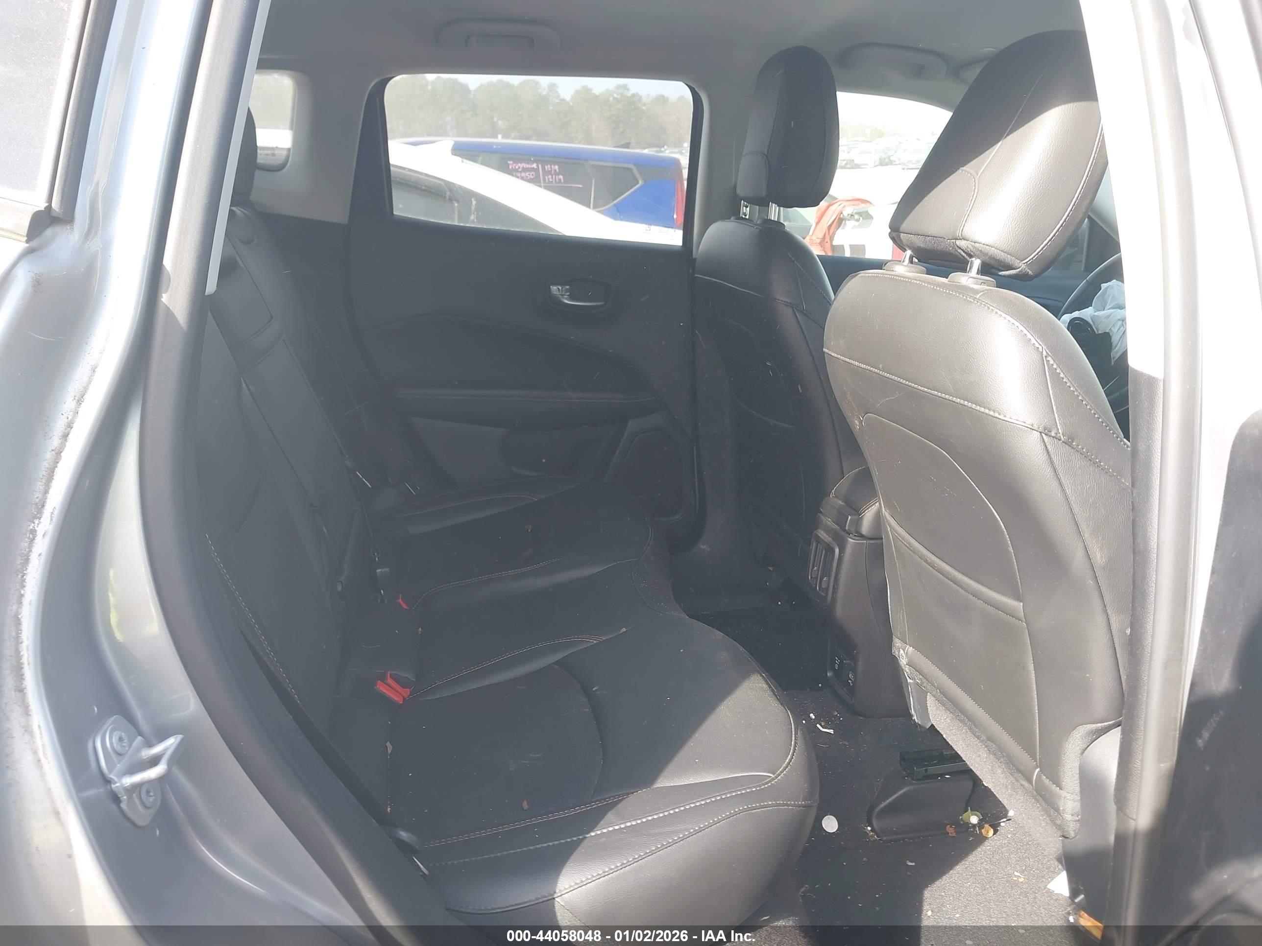 JEEP COMPASS image 8