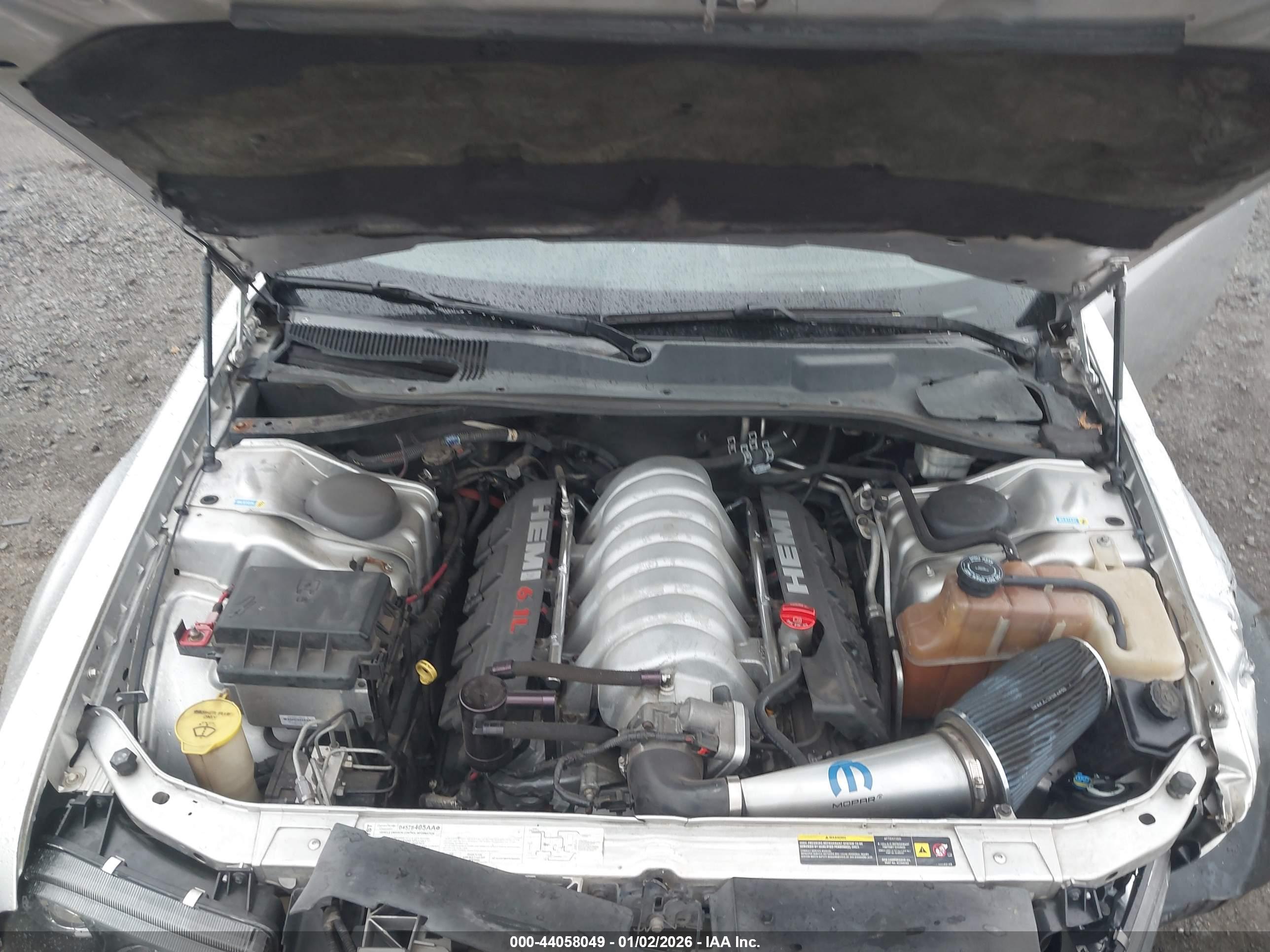 CHRYSLER 300C image 10