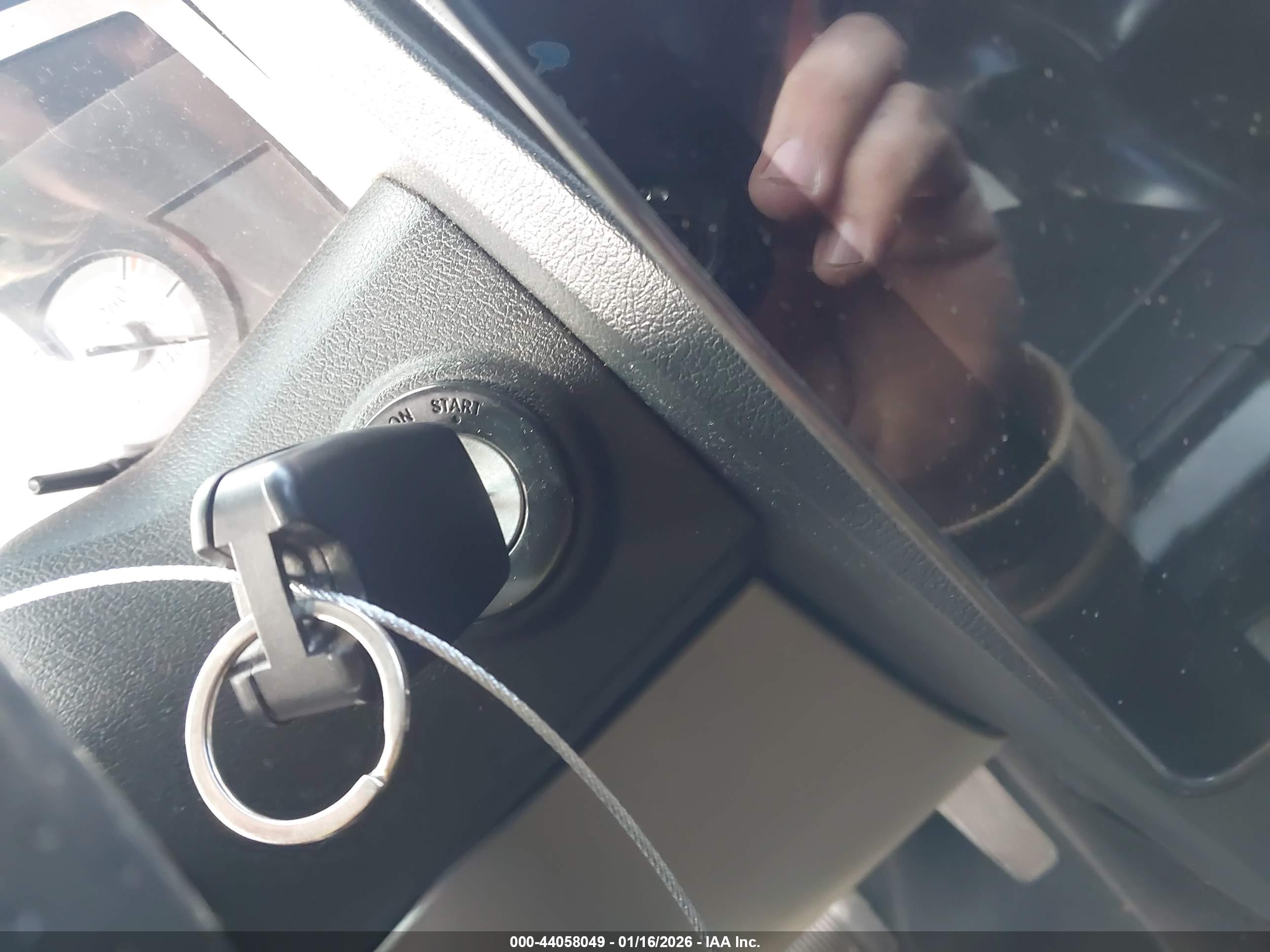 CHRYSLER 300C image 11