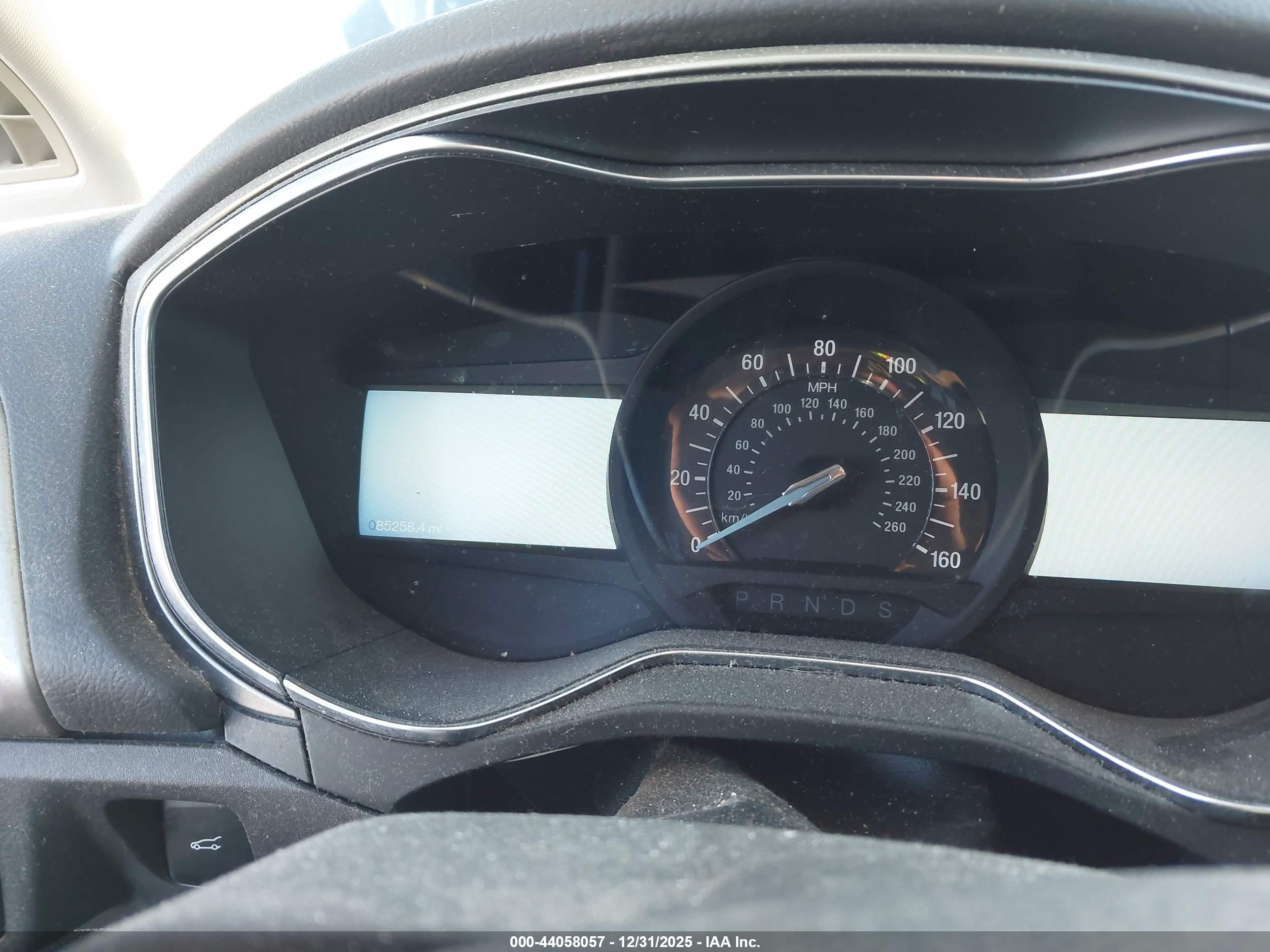 FORD FUSION image 7