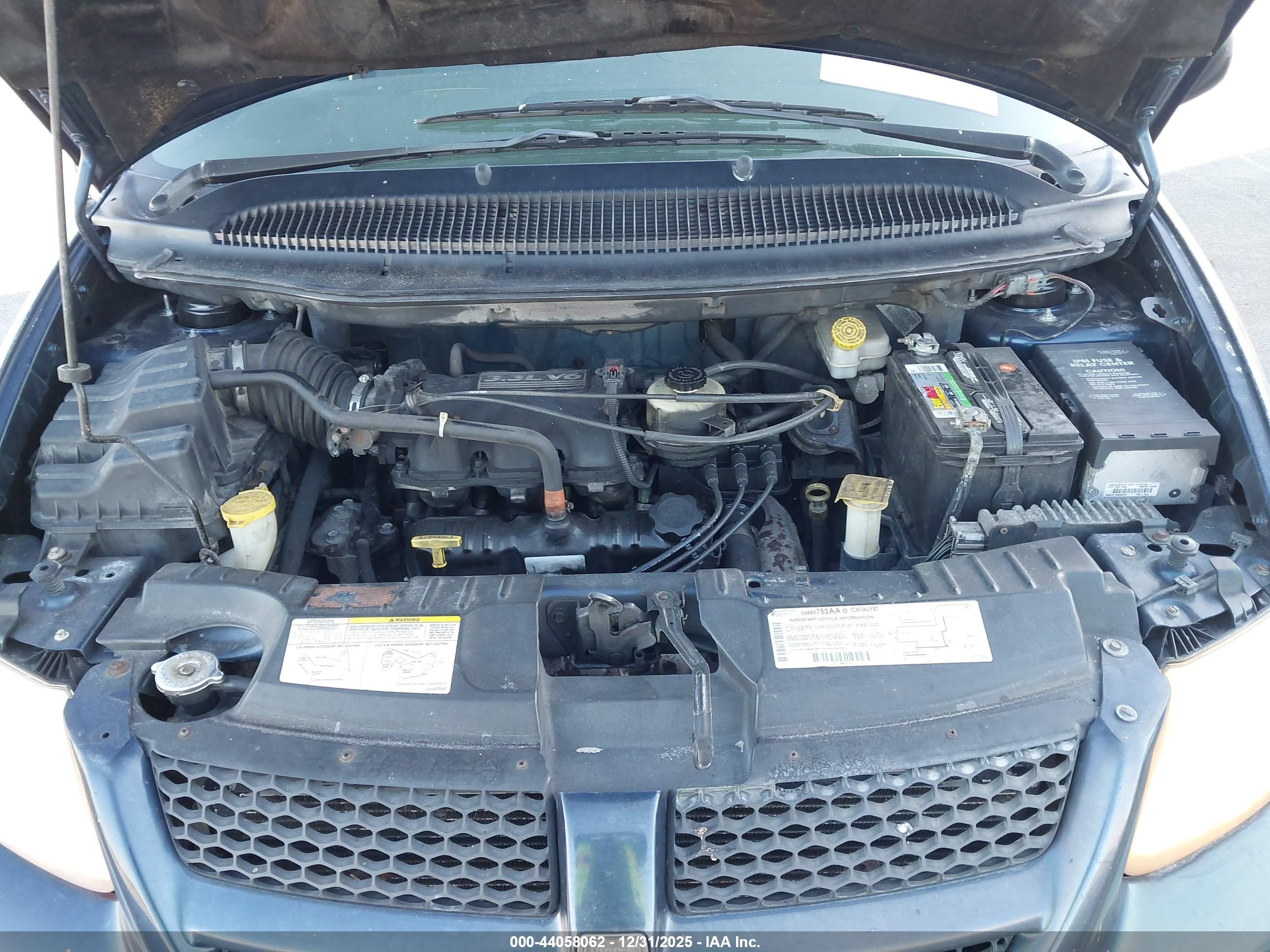DODGE CARAVAN image 10