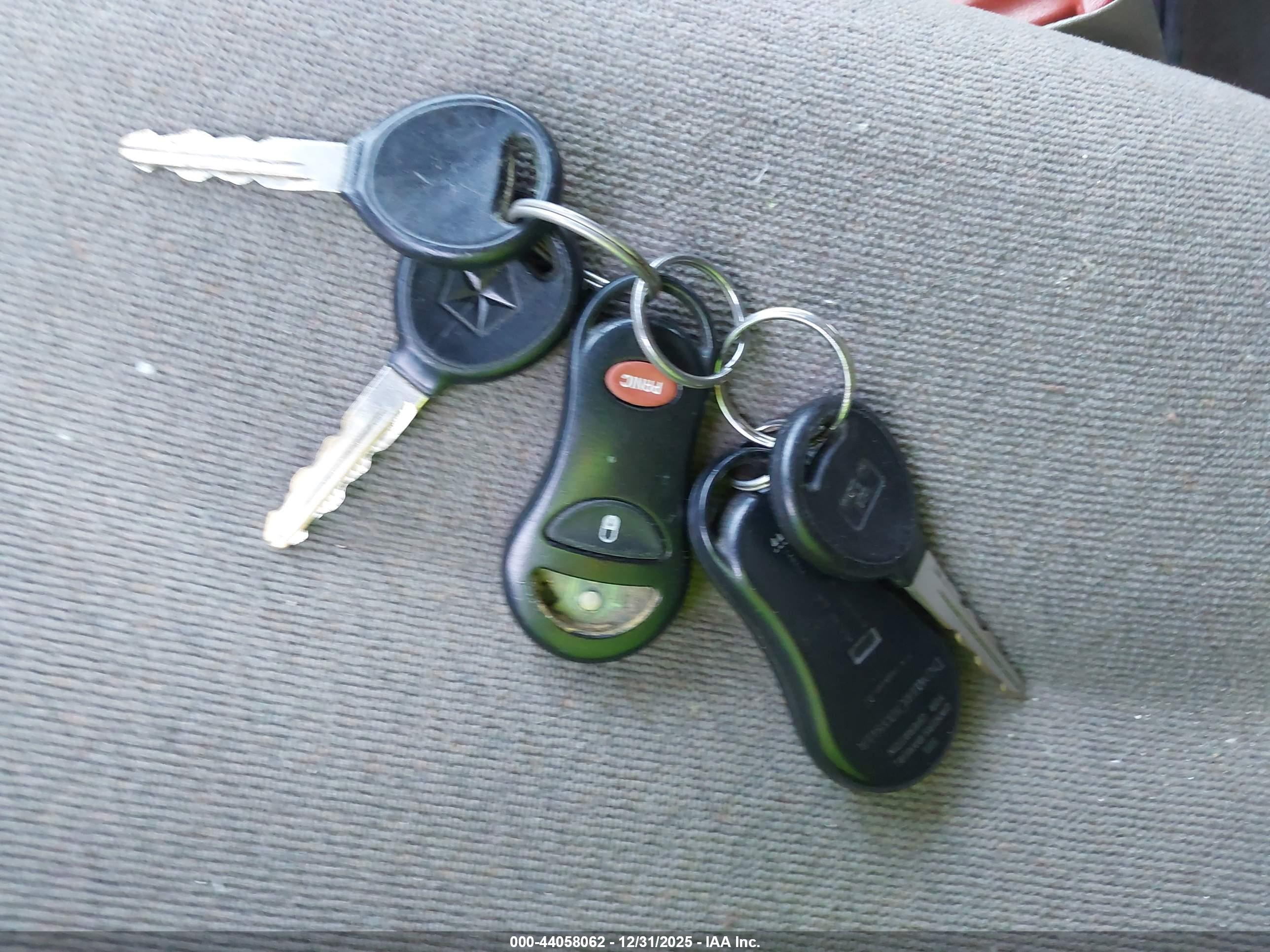 DODGE CARAVAN image 11