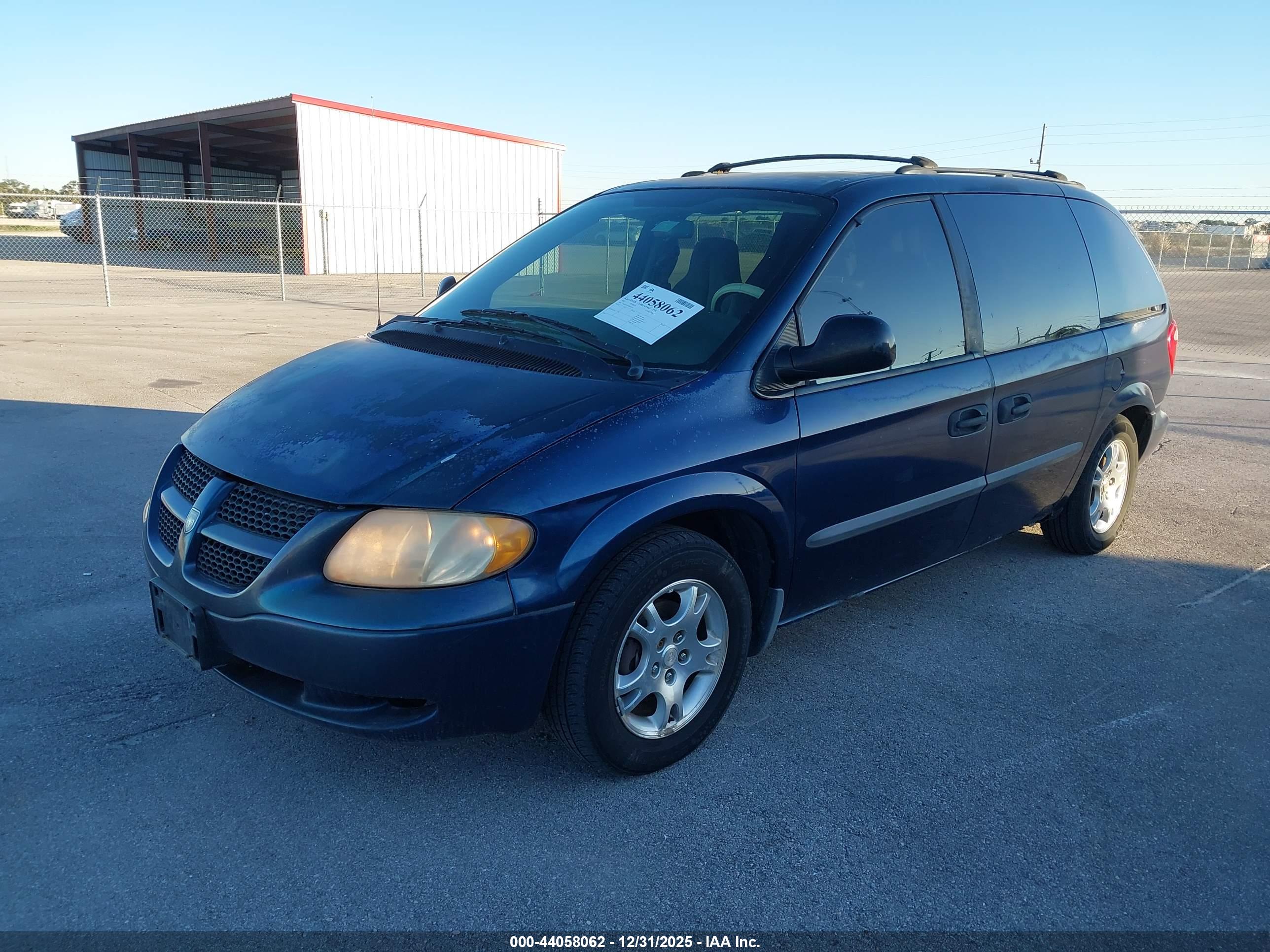 DODGE CARAVAN image 2