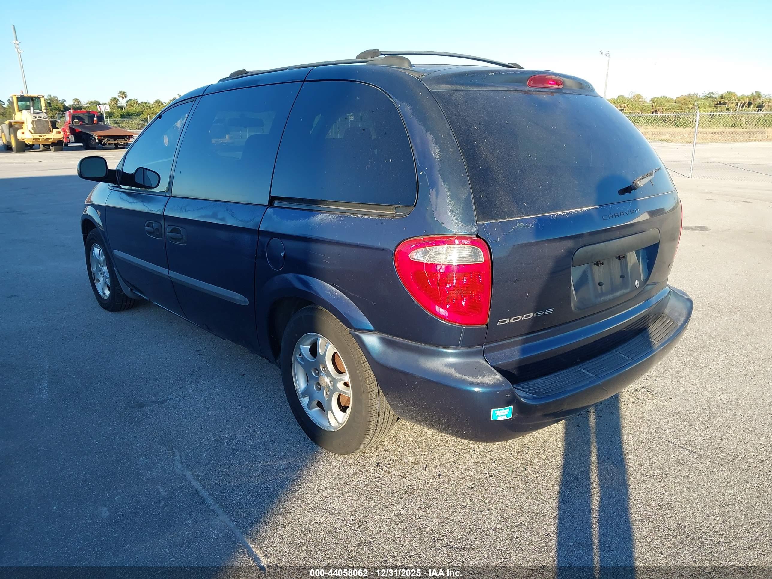 DODGE CARAVAN image 3