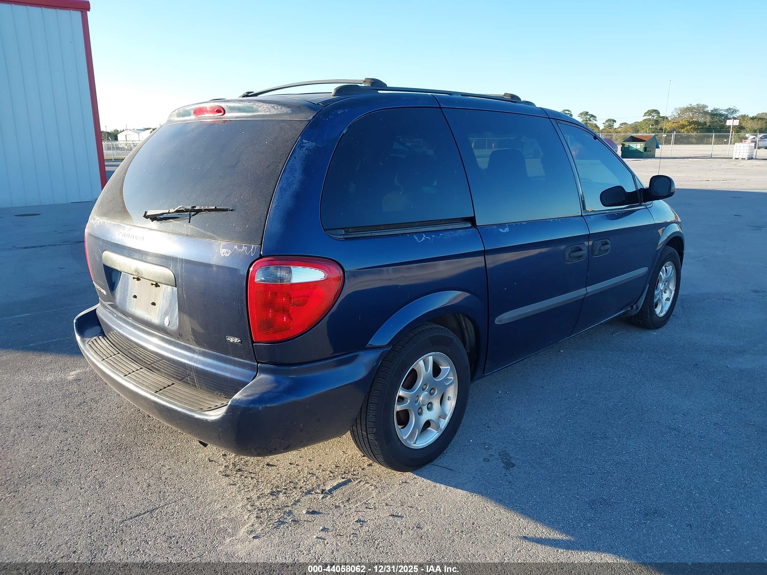 DODGE CARAVAN image 4