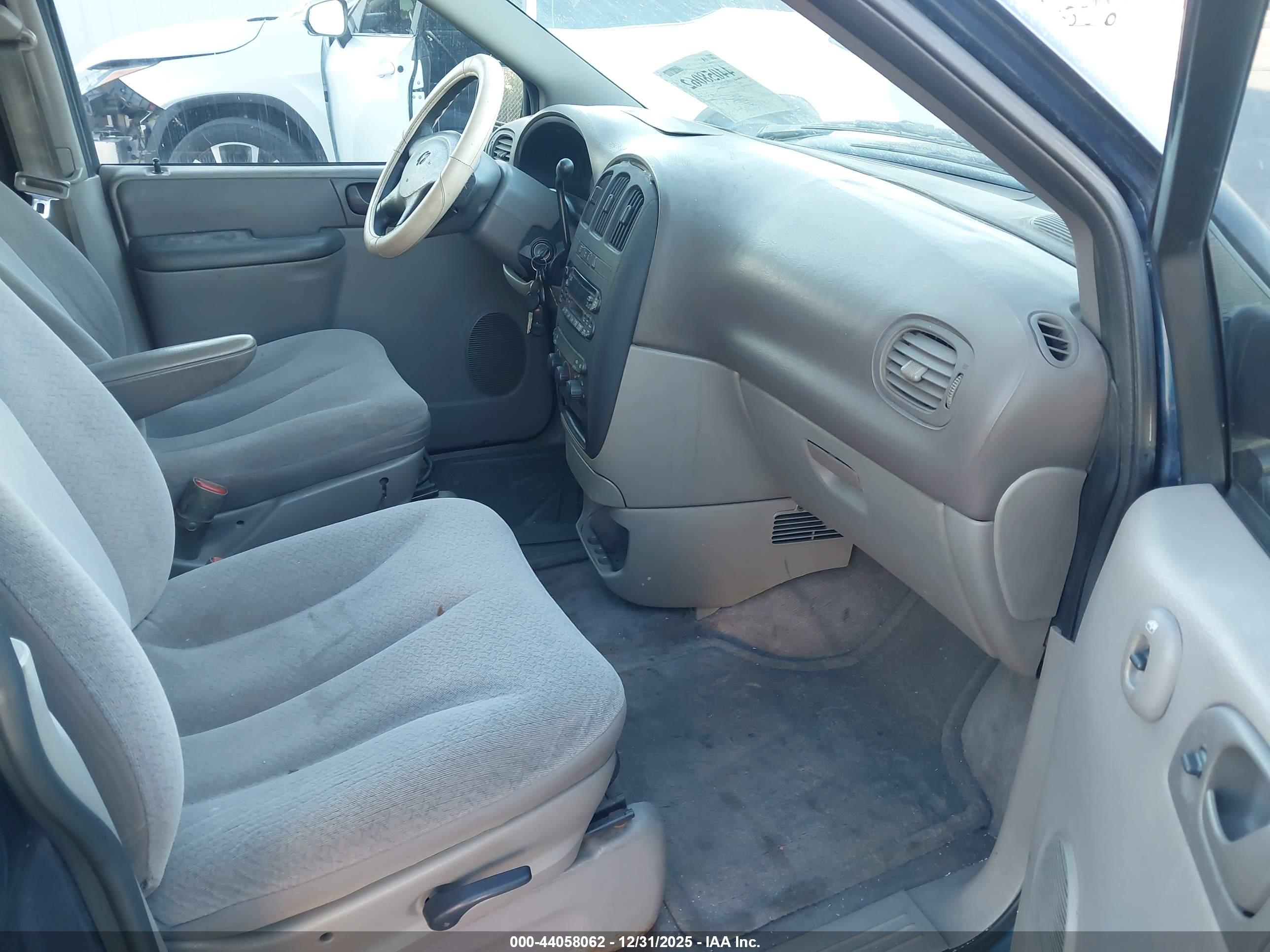 DODGE CARAVAN image 5