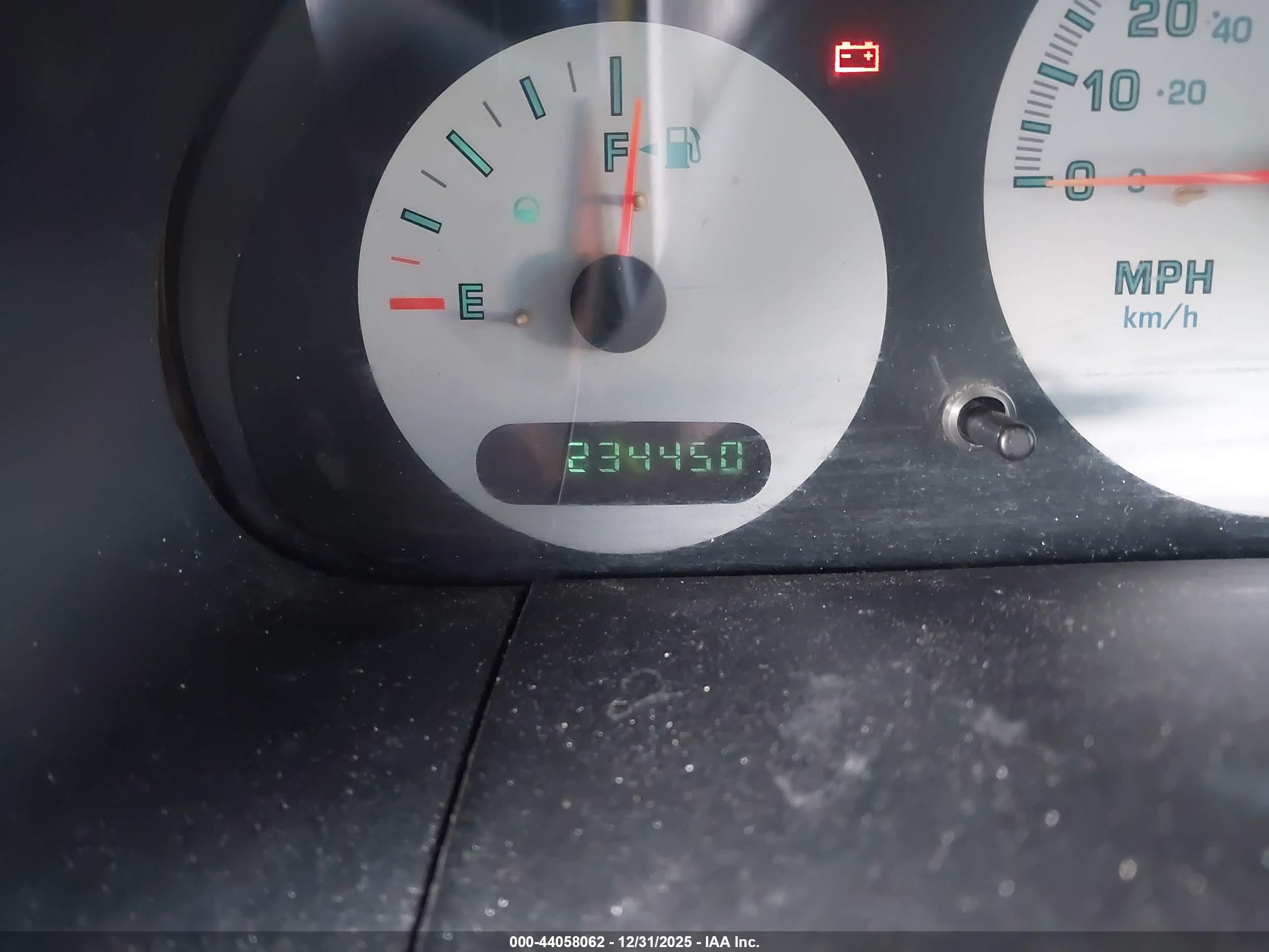 DODGE CARAVAN image 7